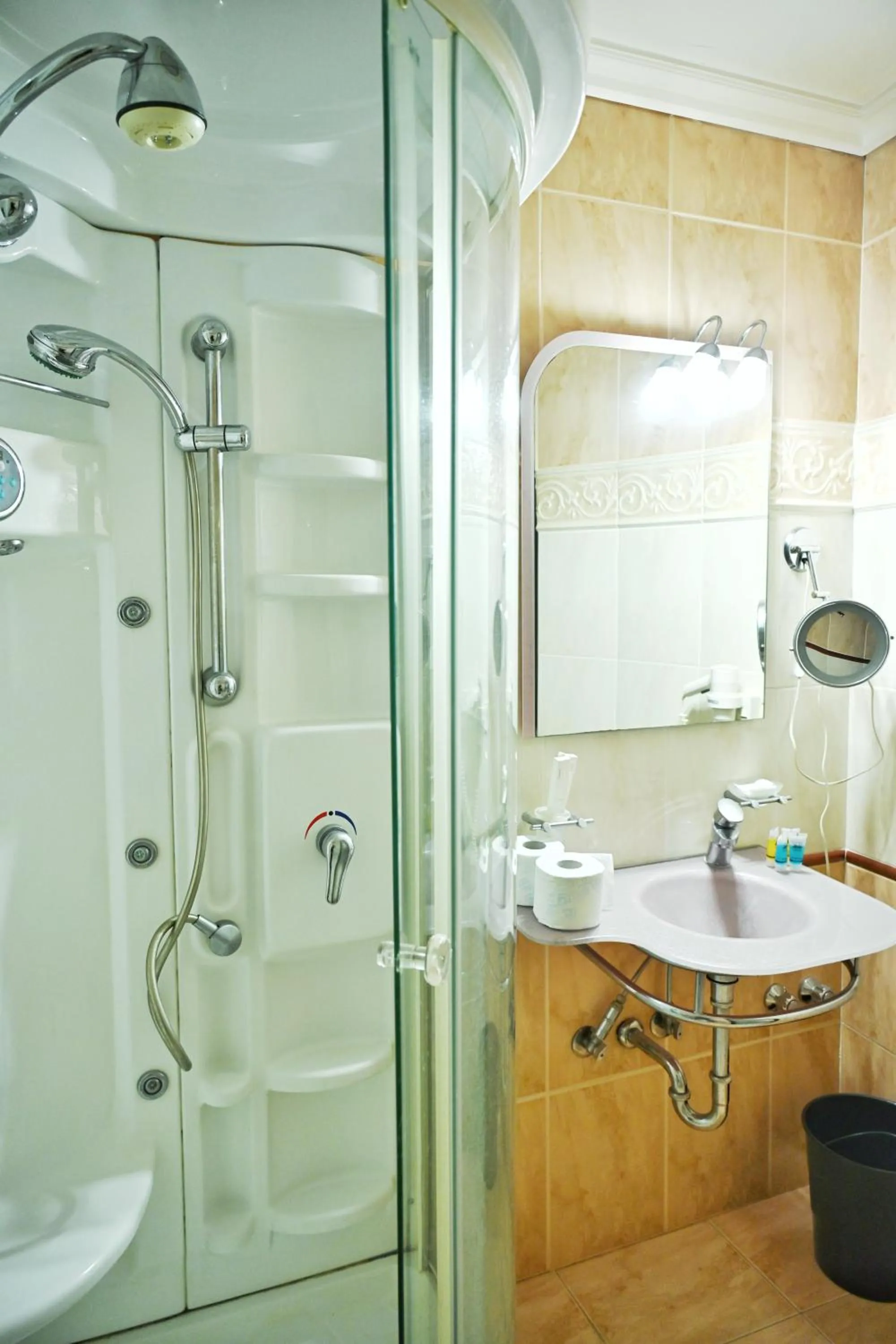 Bathroom in New Times Home & Hotels Near Metro Station Athens Center