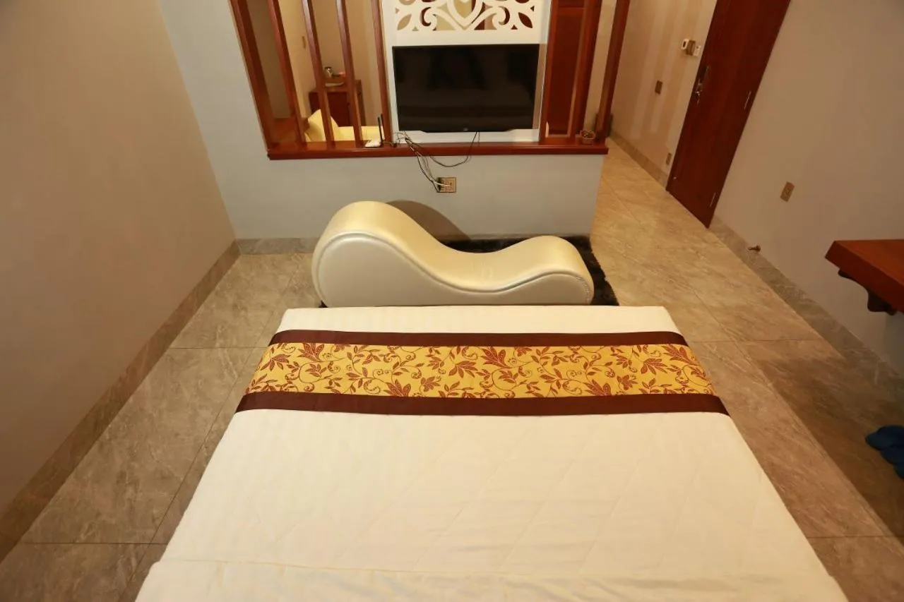 Bed in THANH TAI HOTEL 2