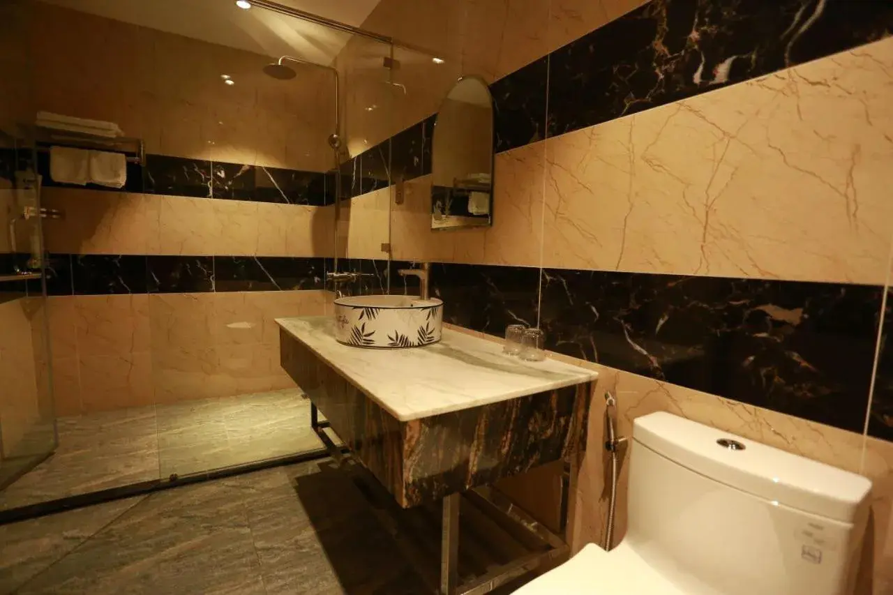 King Suite in THANH TAI HOTEL 2 King Suite in THANH TAI HOTEL 2