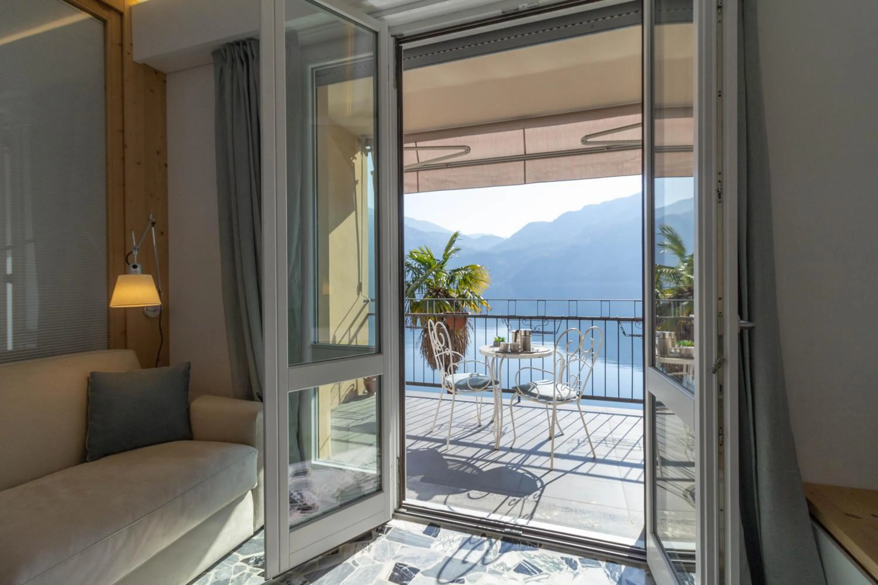 Balcony/Terrace in Mamma Ciccia Holiday Home - Waterfront Apartment