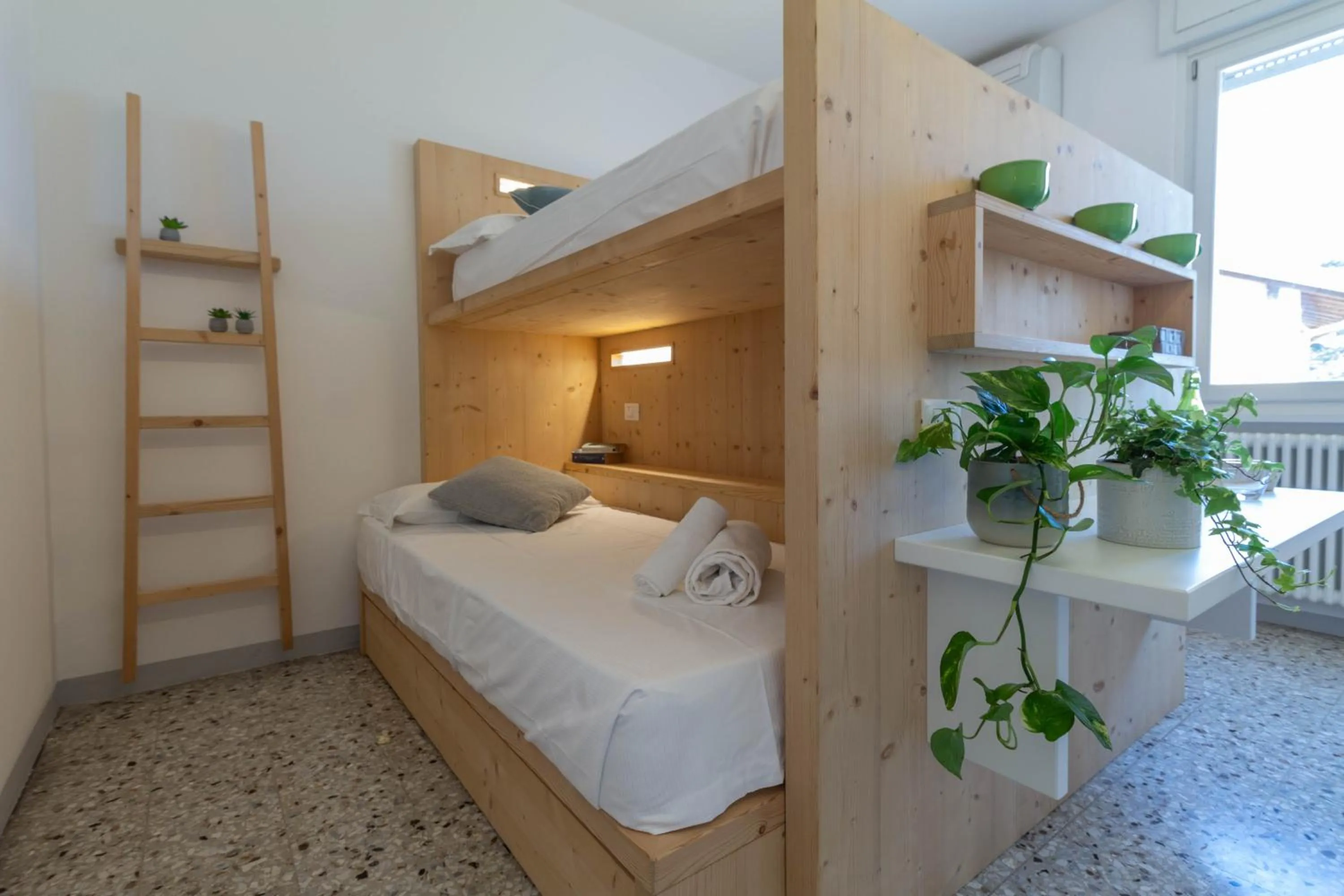 Bedroom, Bed in Mamma Ciccia Holiday Home - Waterfront Apartment