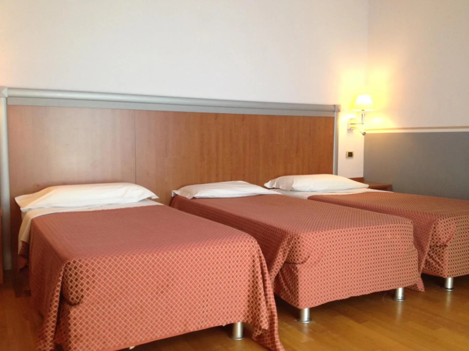 Bedroom, Bed in West Florence