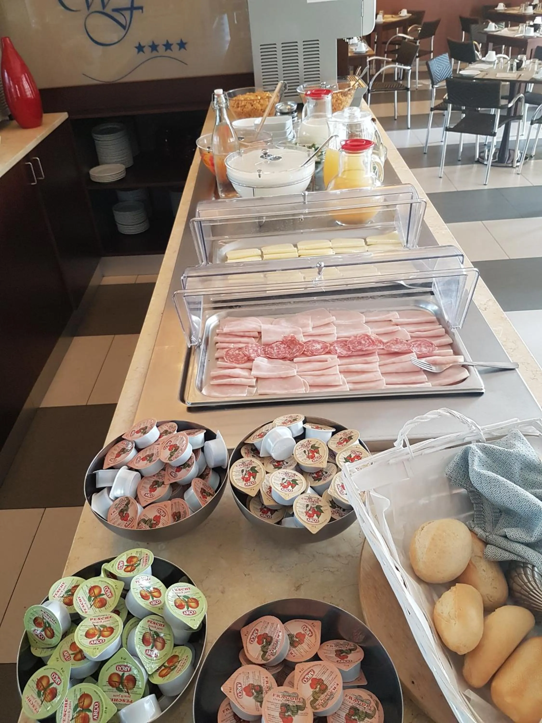 Breakfast in West Florence