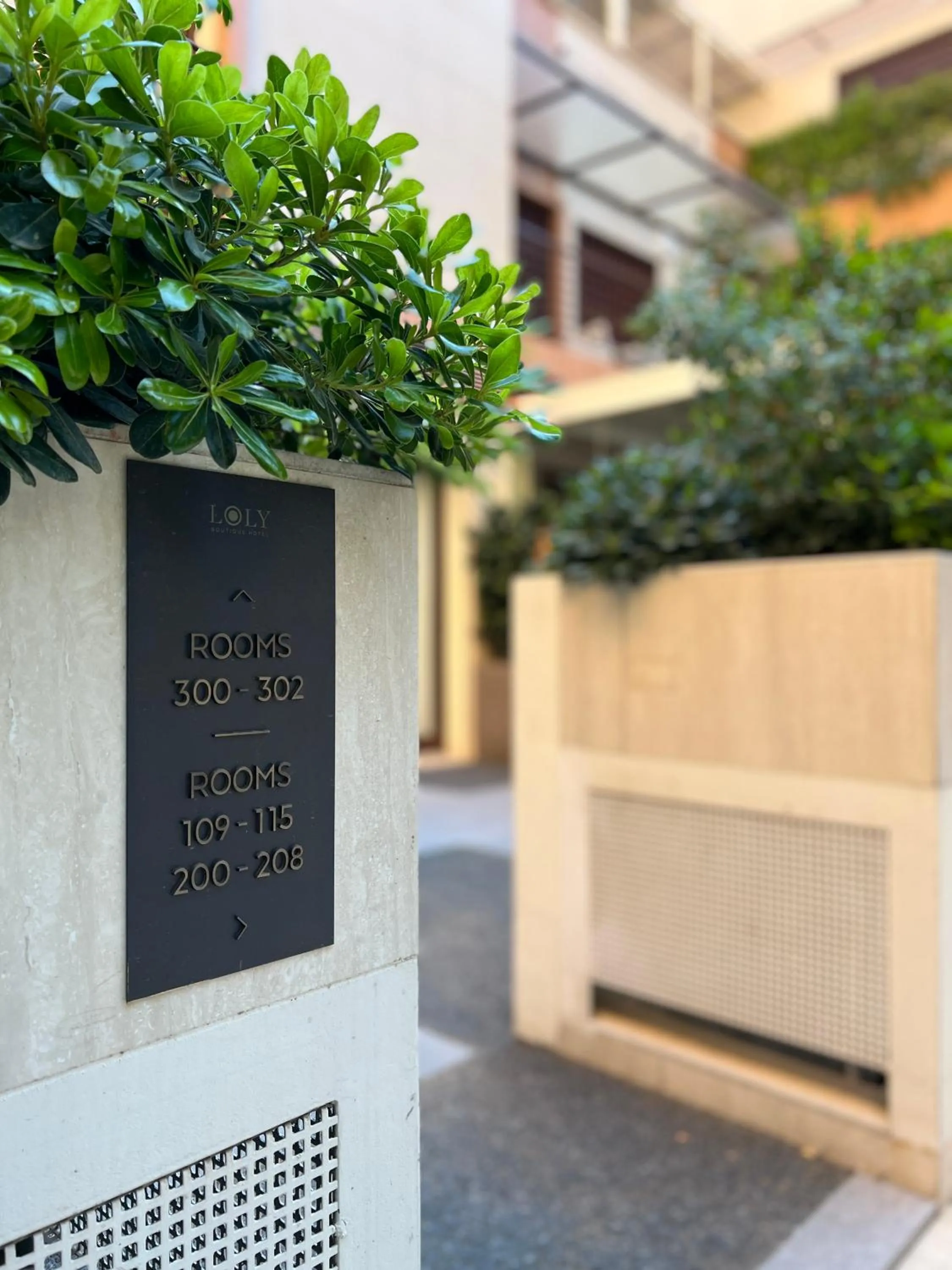 Facade/entrance in Loly Boutique Hotel Roma