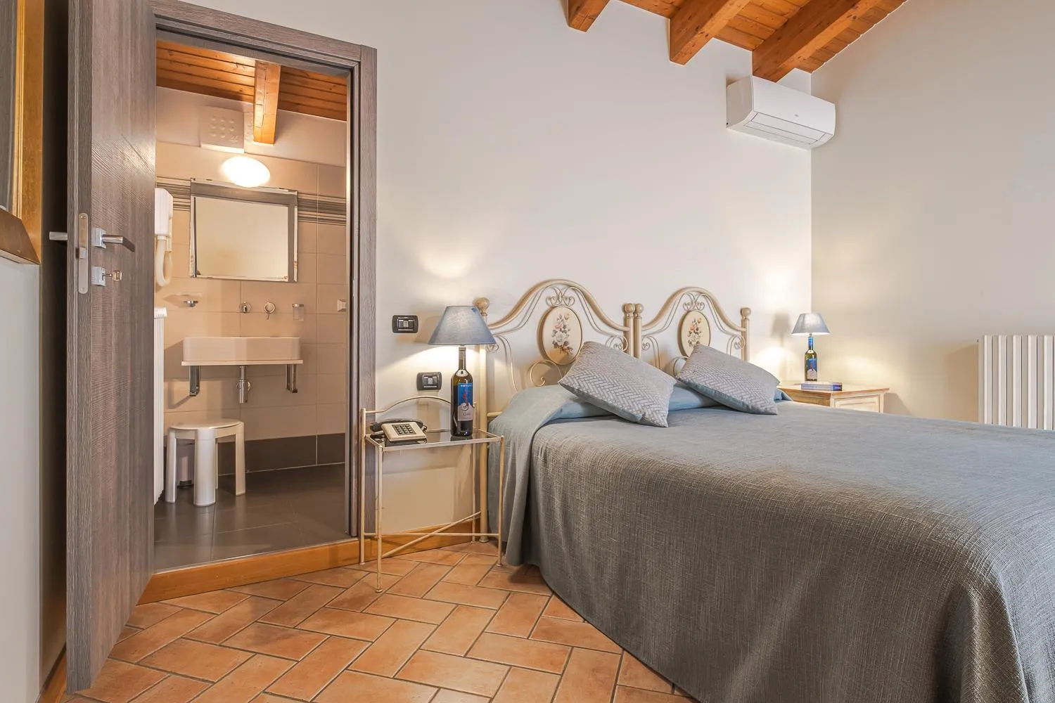 Photo of the whole room, Bed in Hotel Noce