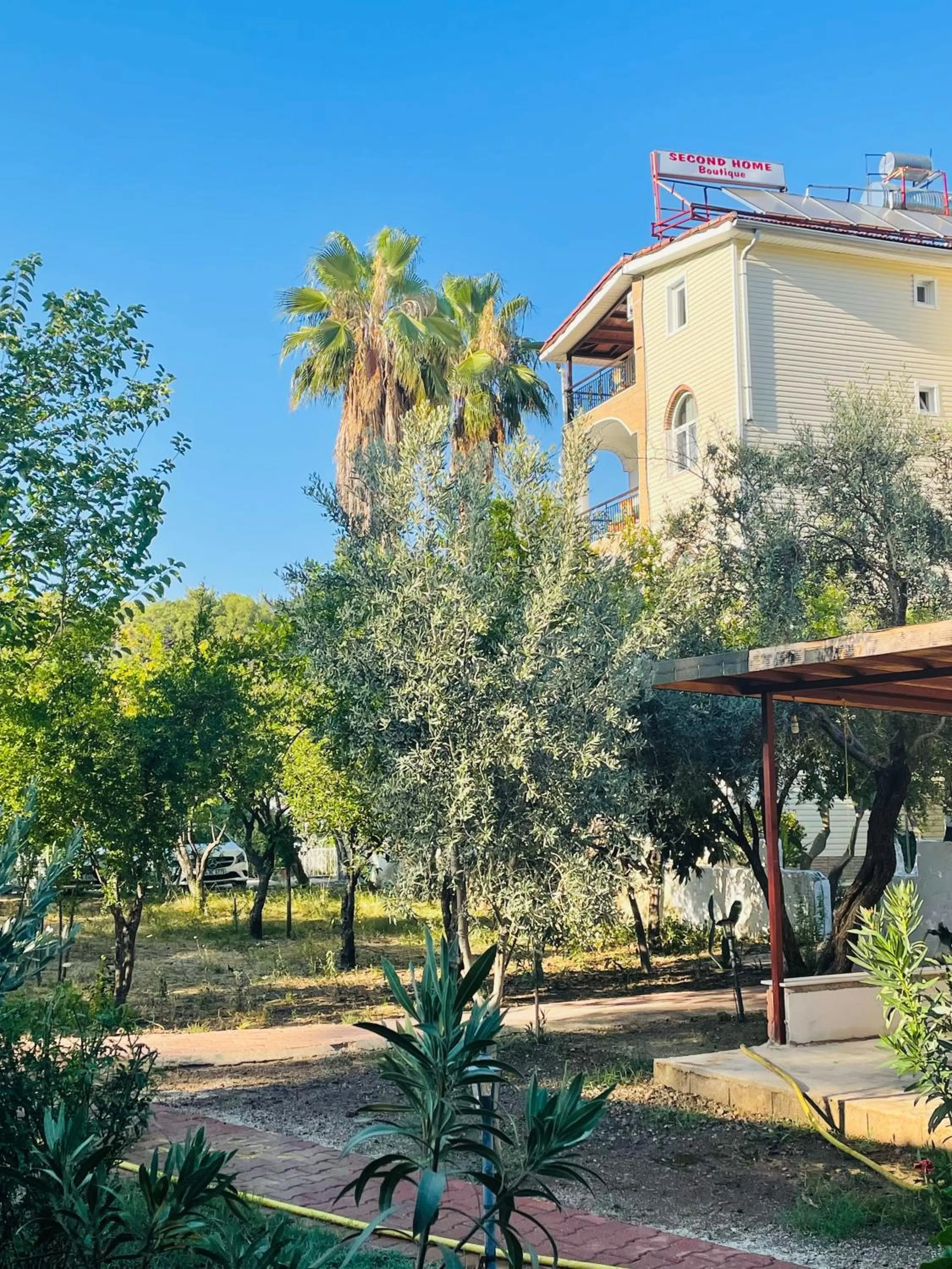 Property building in Felicity Hotel & Bungalows