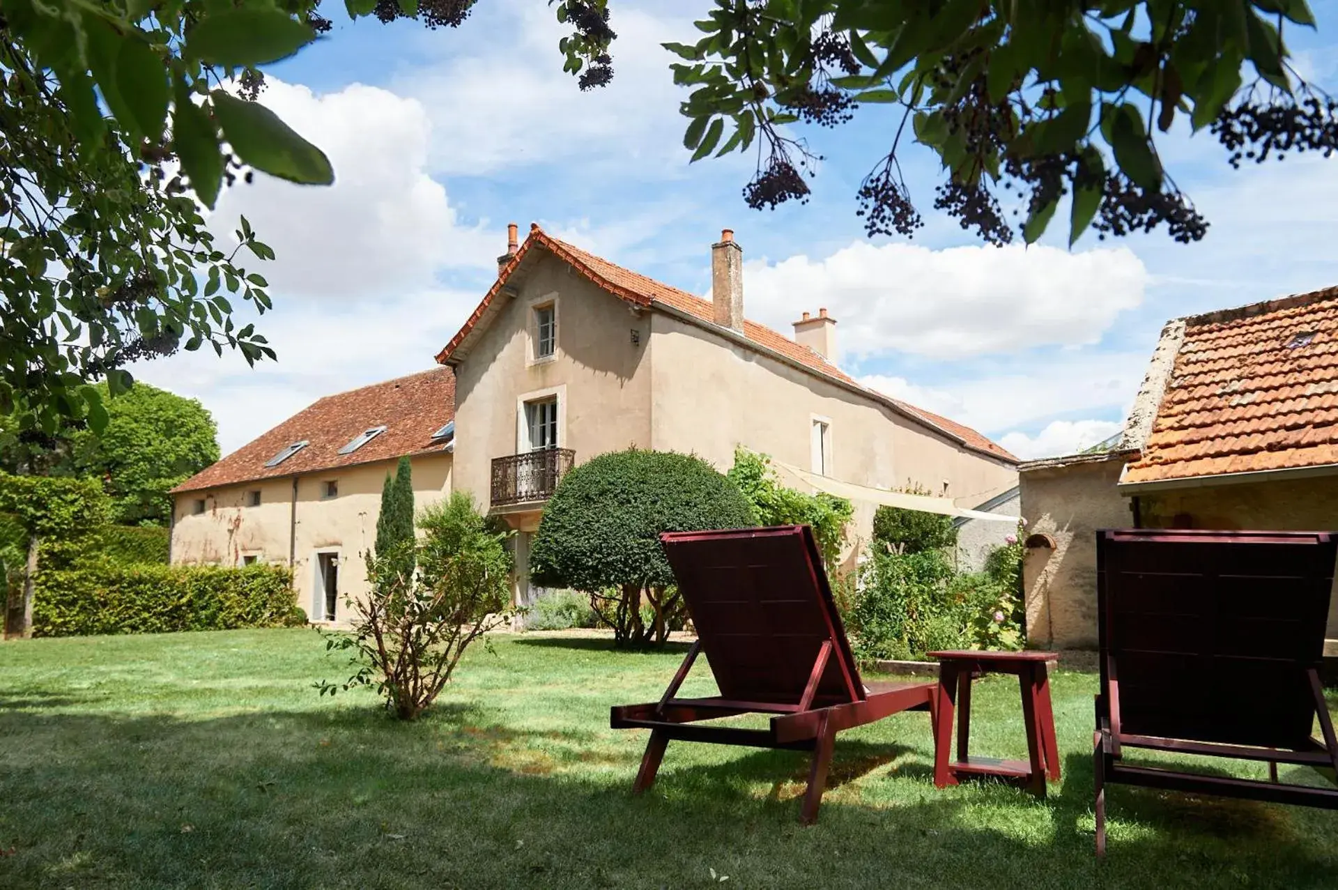 Maison Laroze Maison Laroze