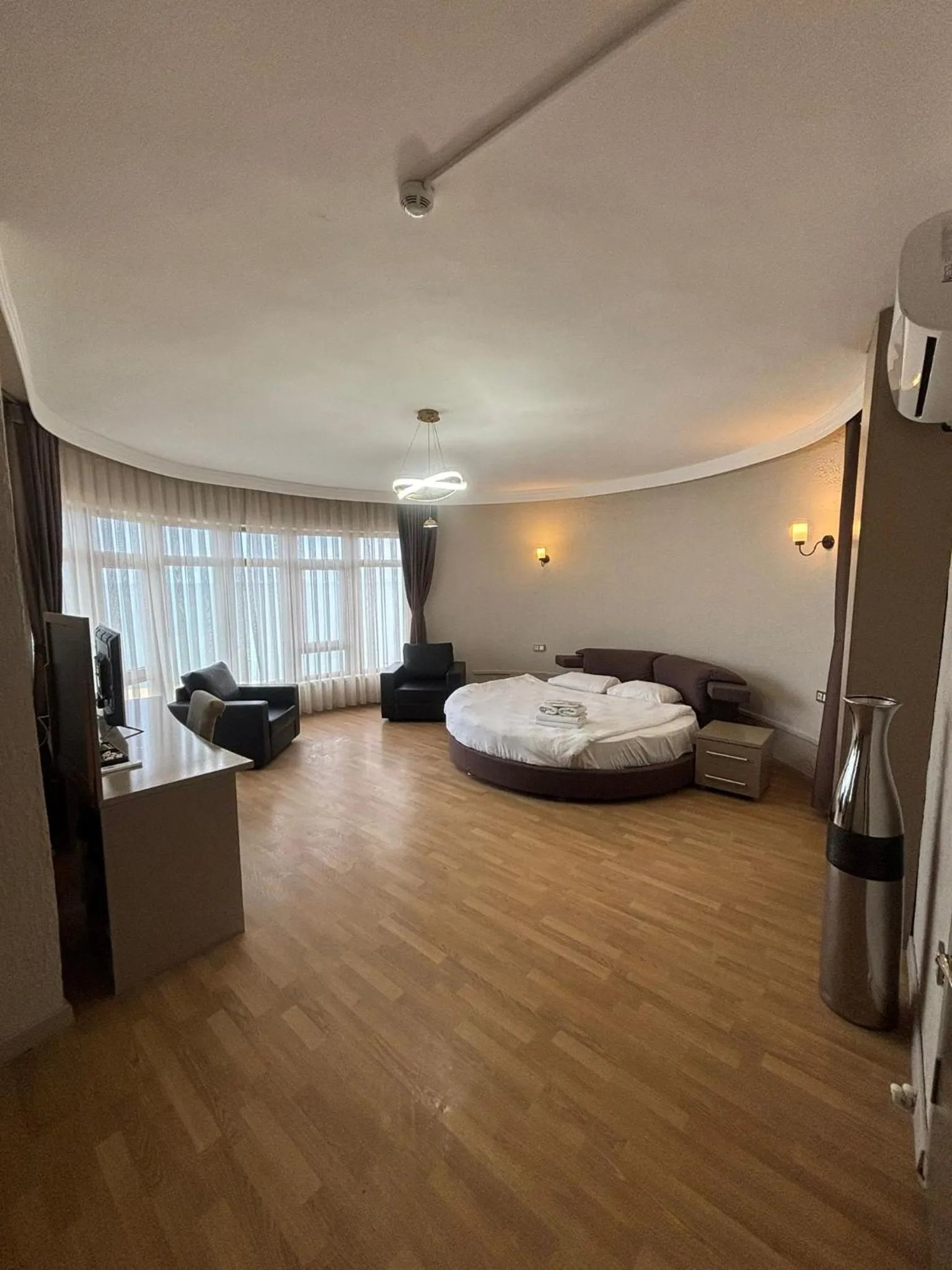 Photo of the whole room in NEW HOTEL SAMSUN