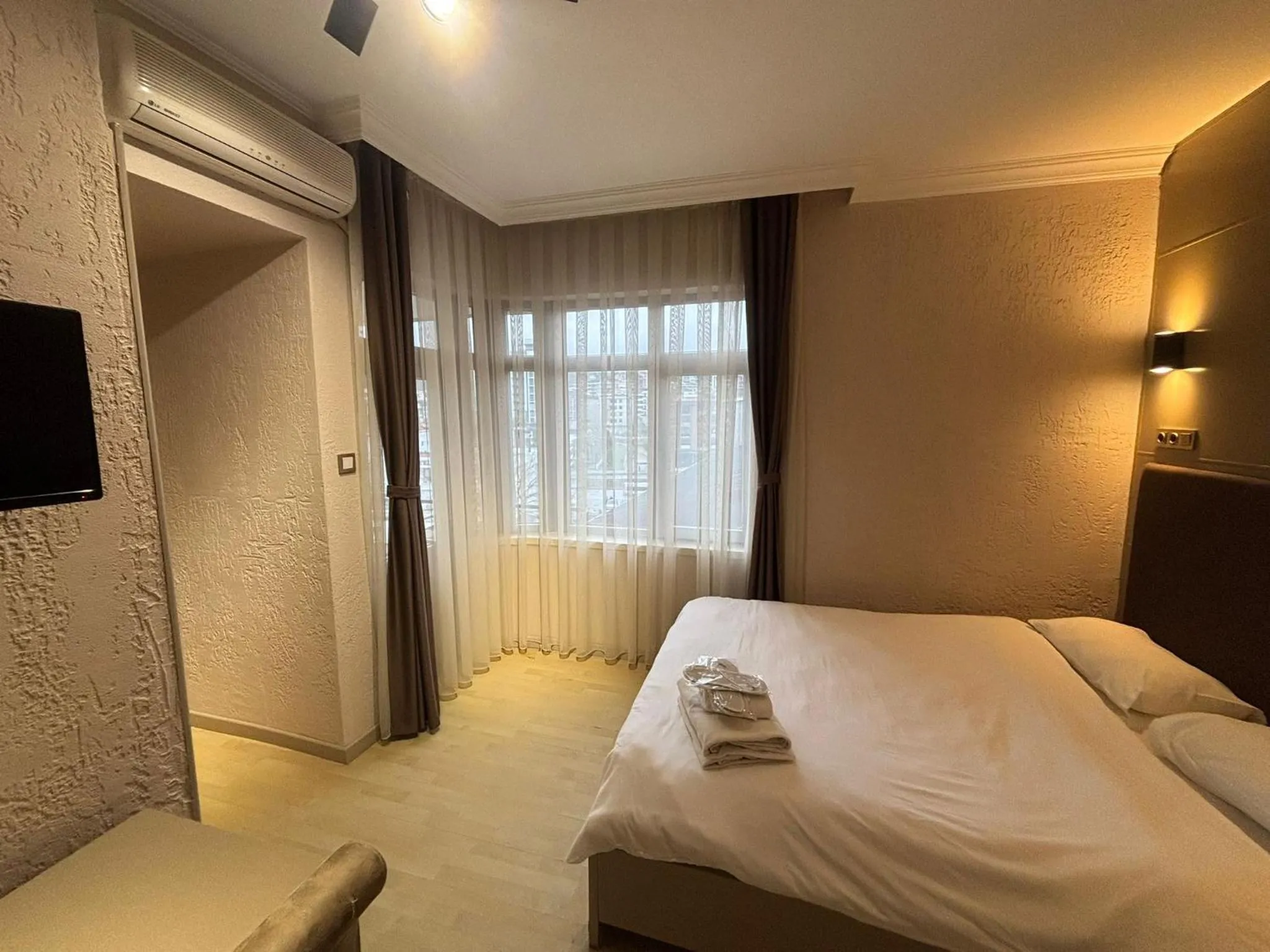 Photo of the whole room in NEW HOTEL SAMSUN