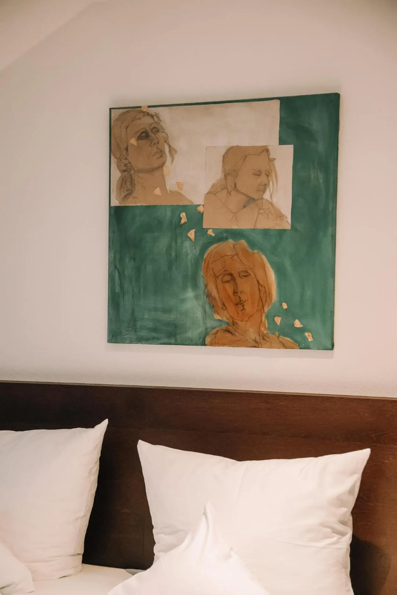 Bed in Hotel Hofwirt Neubeuern