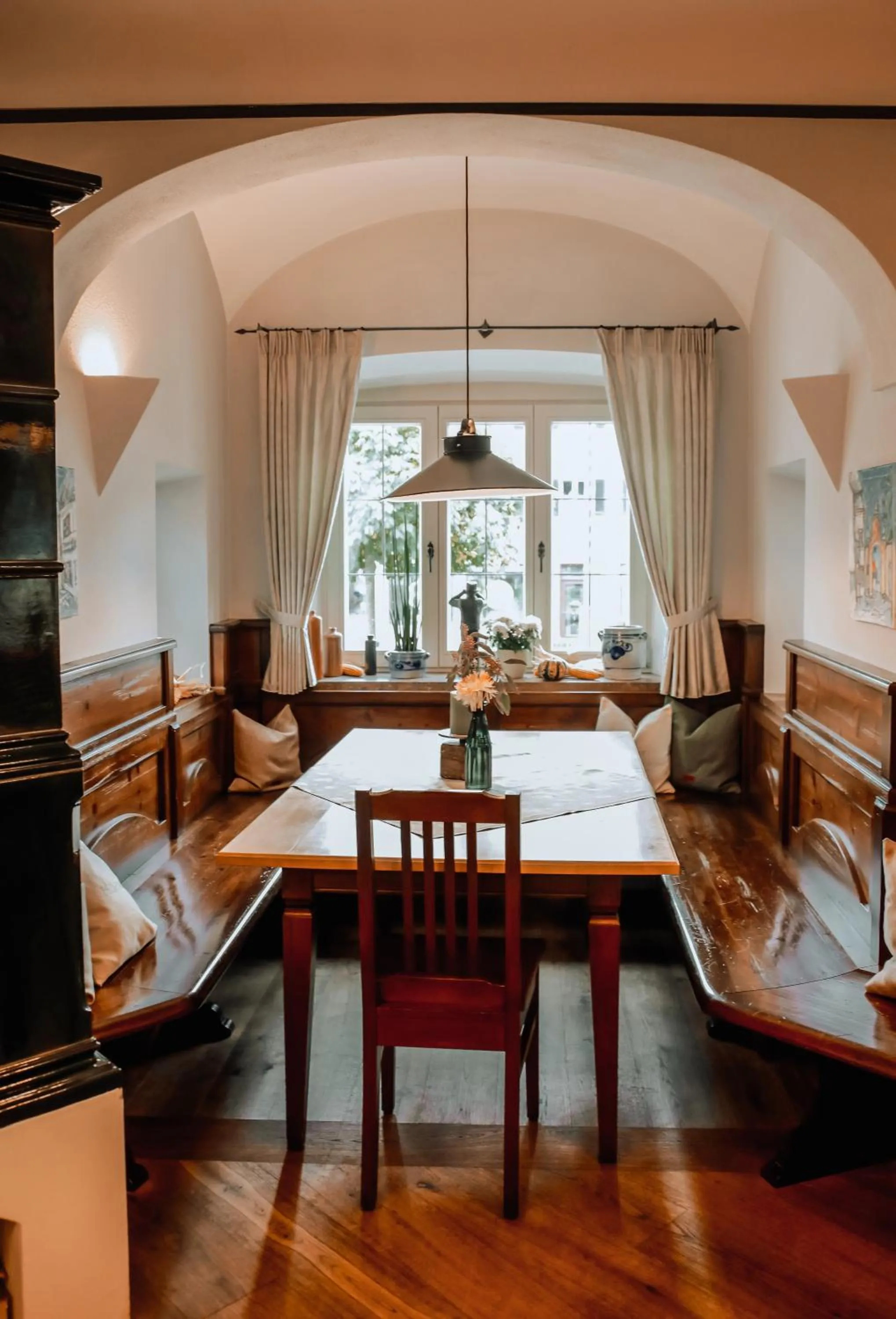 Restaurant/places to eat, Bed in Hotel Hofwirt Neubeuern