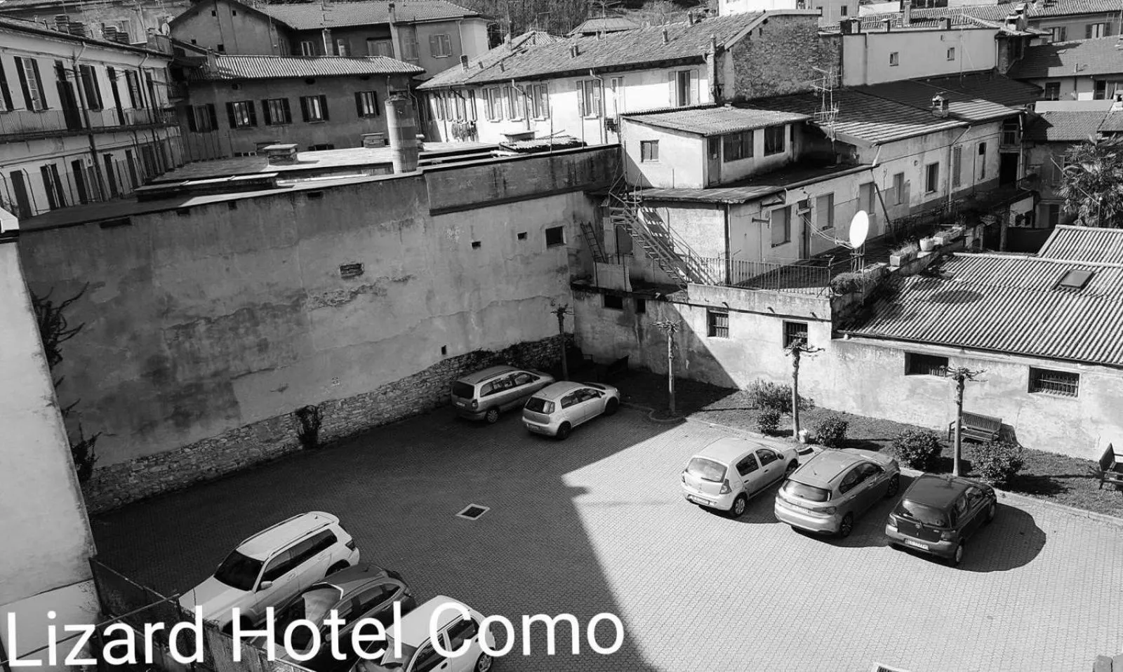 Neighbourhood in Lizard Hotel