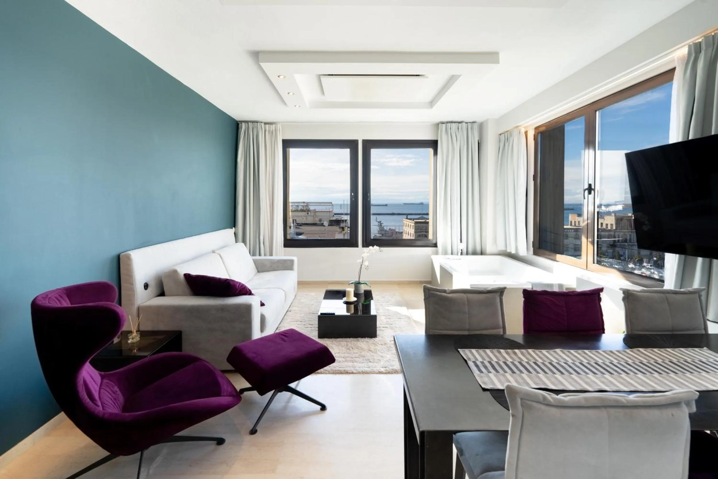 Living room in Sea & the City