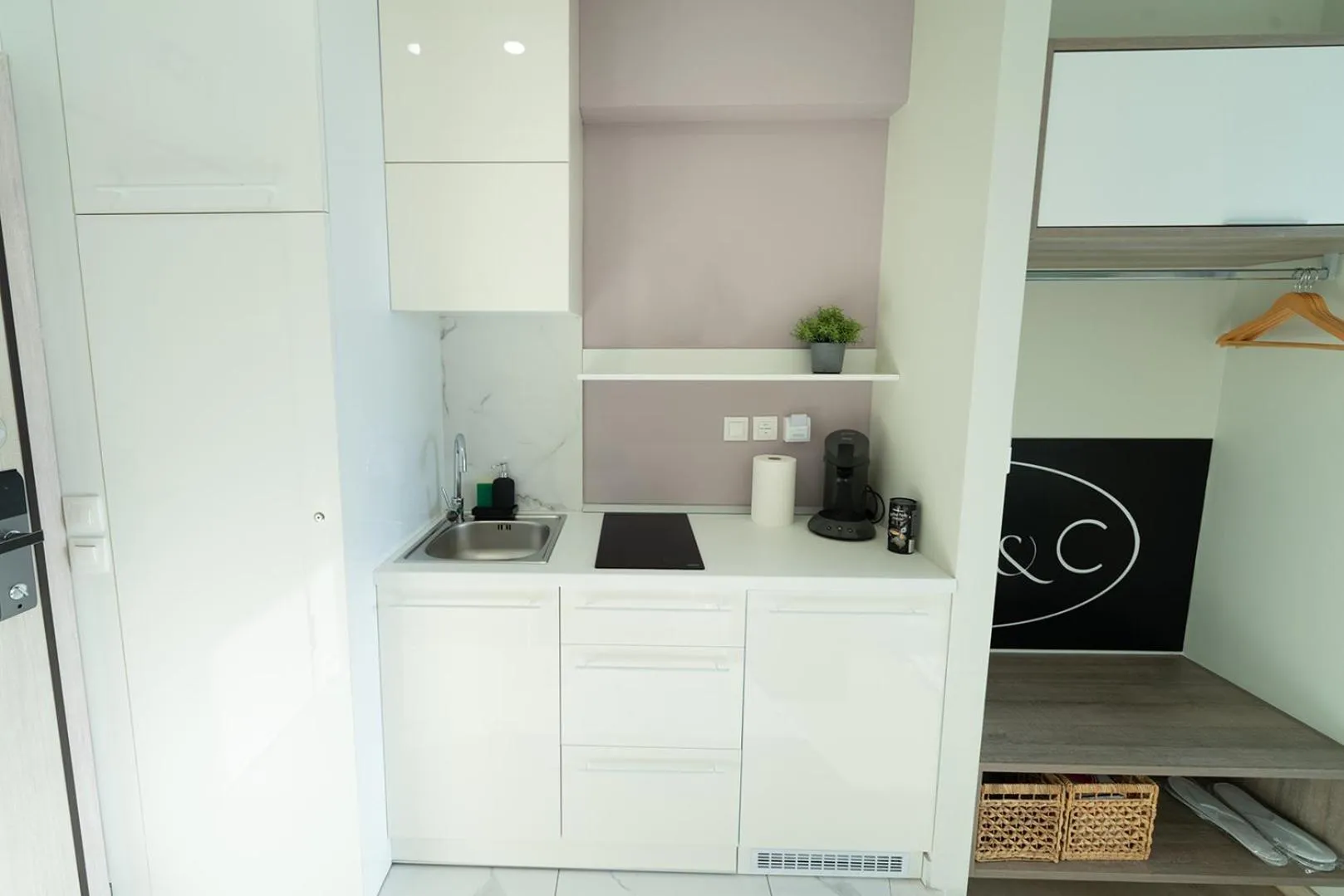 Kitchen or kitchenette in Sea & the City