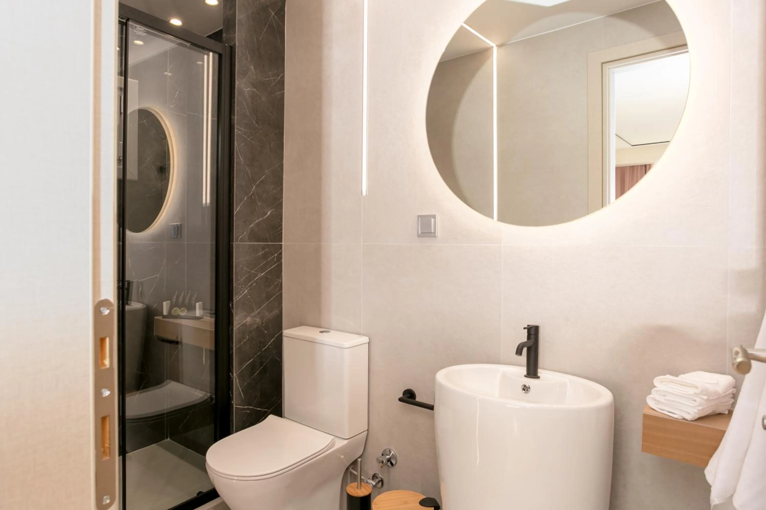 Shower in Sea & the City