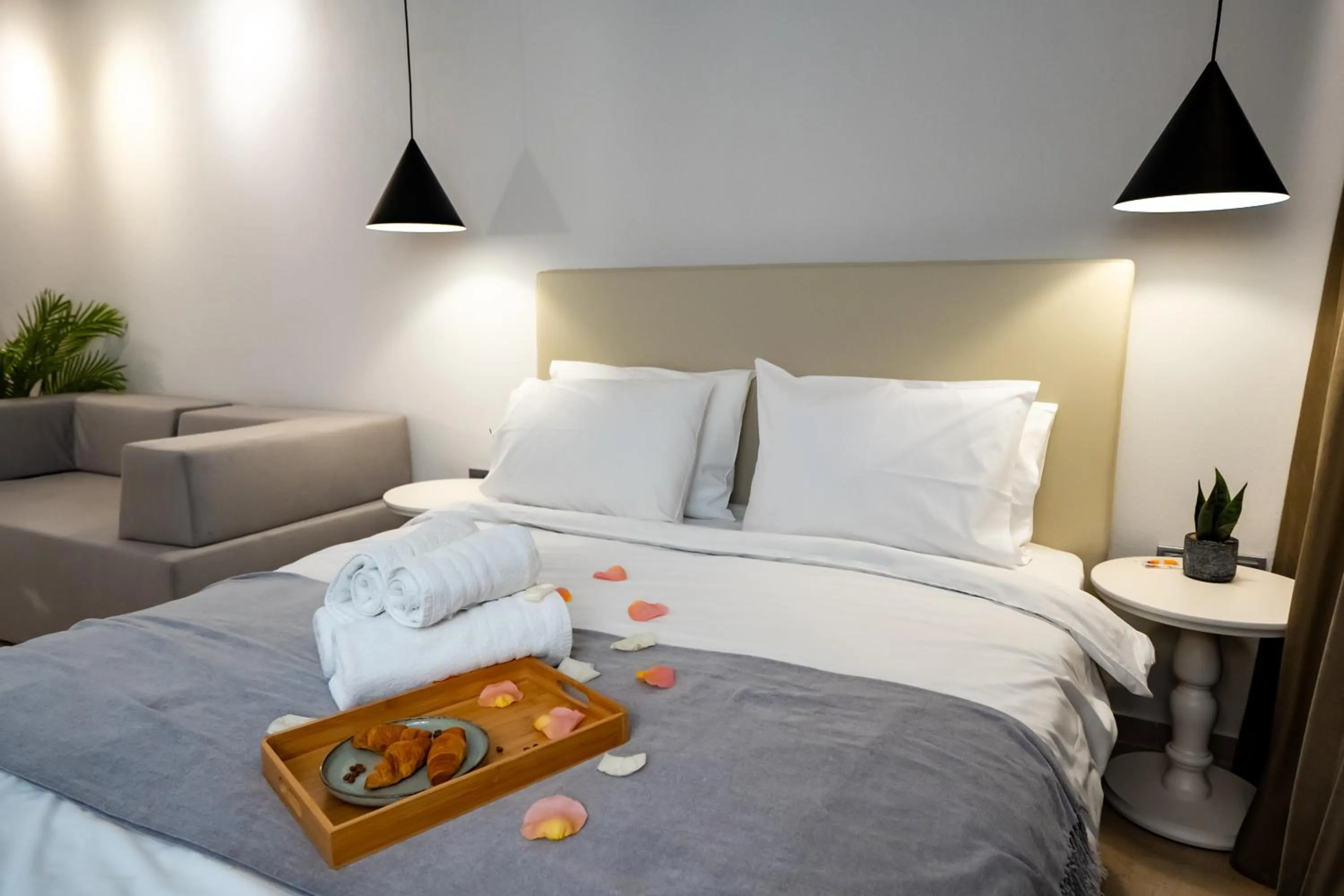 Bed in Sea & the City