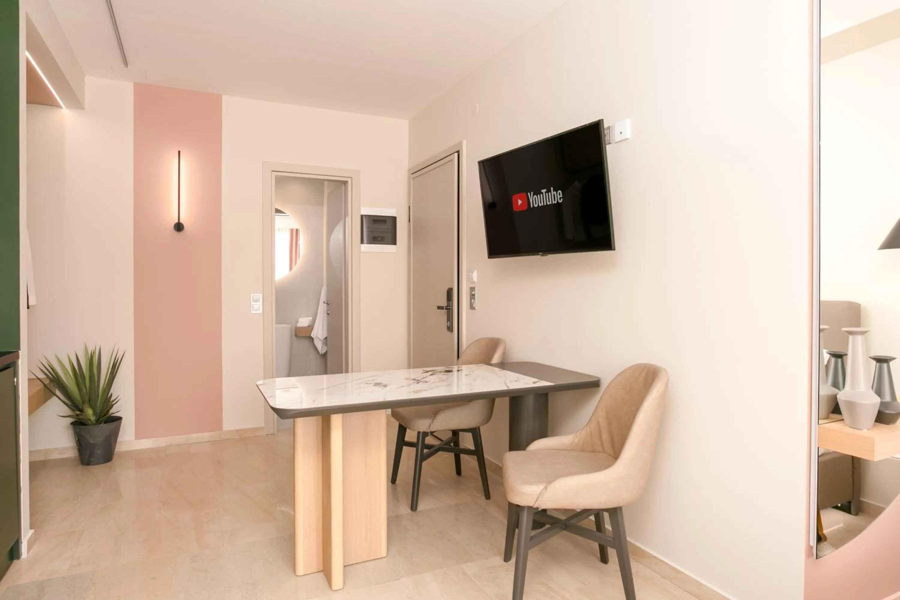 Seating area in Sea & the City