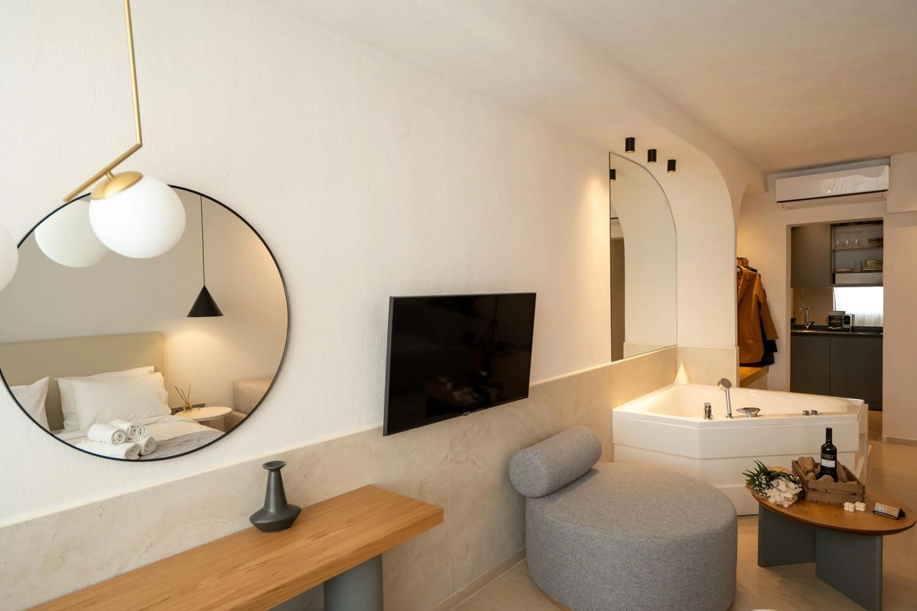 TV and multimedia in Sea & the City