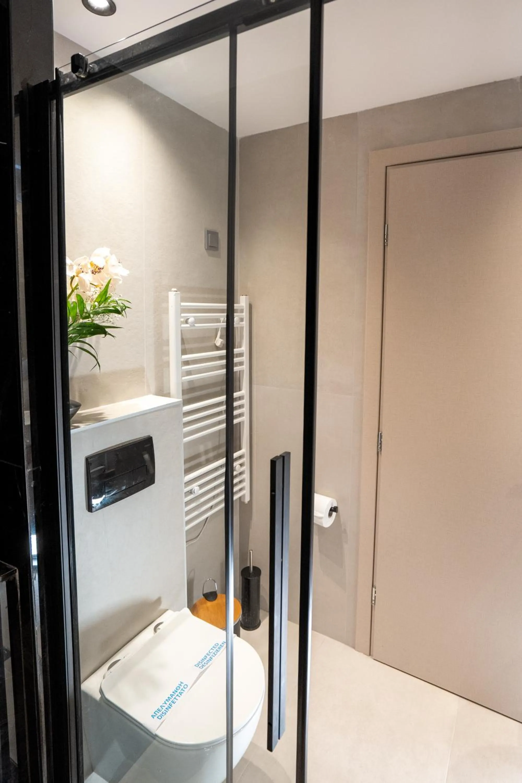 Bathroom in Sea & the City