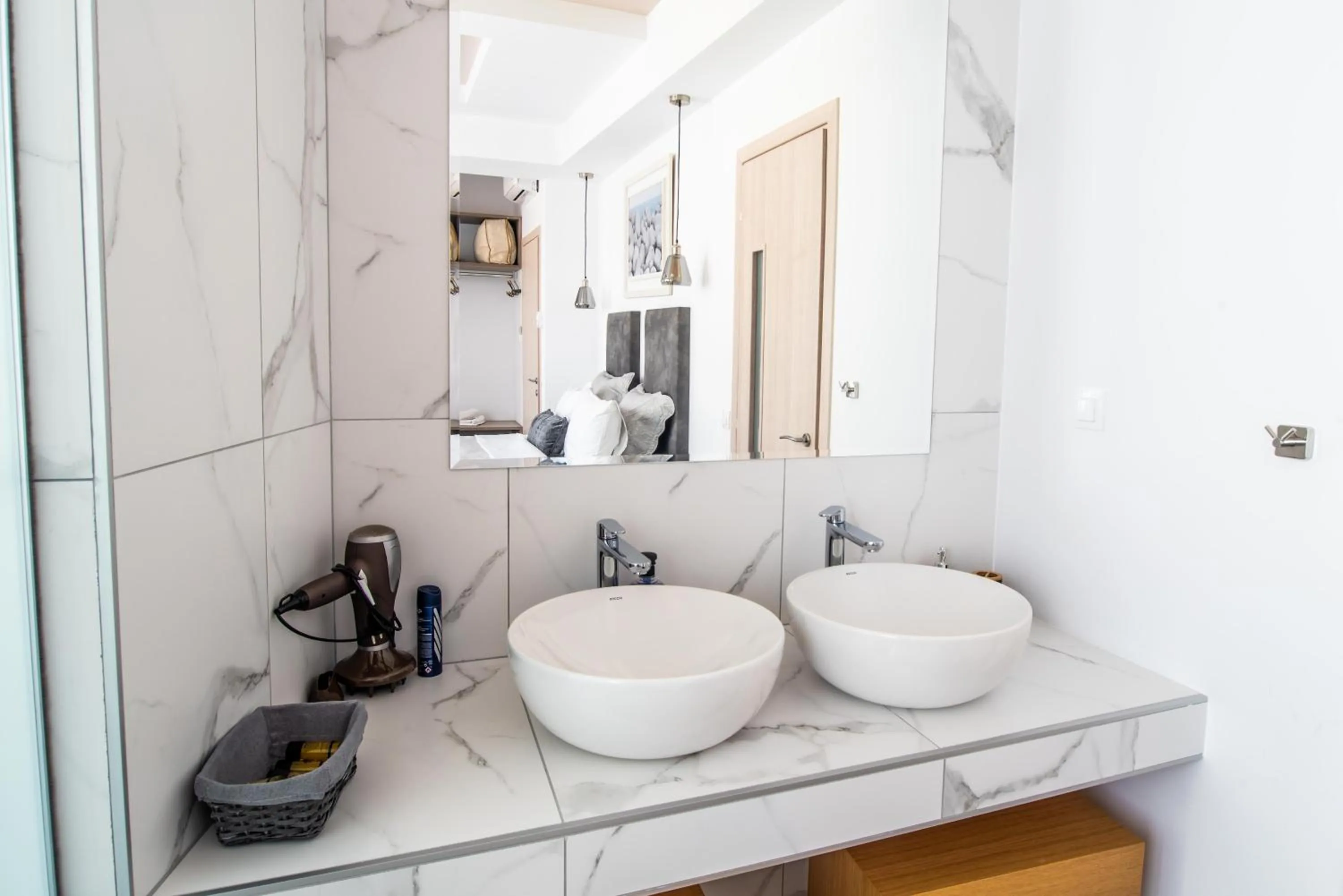 Toilet in Sea & the City