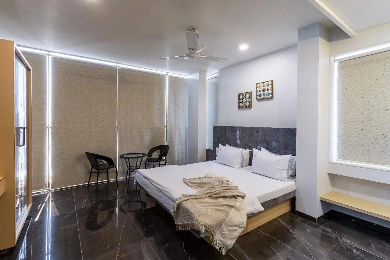 Bedroom, Bed in Hotel O2 Sangli