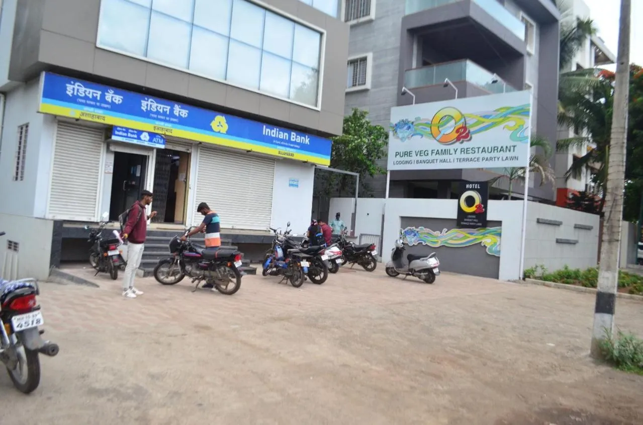 Parking in Hotel O2 Sangli