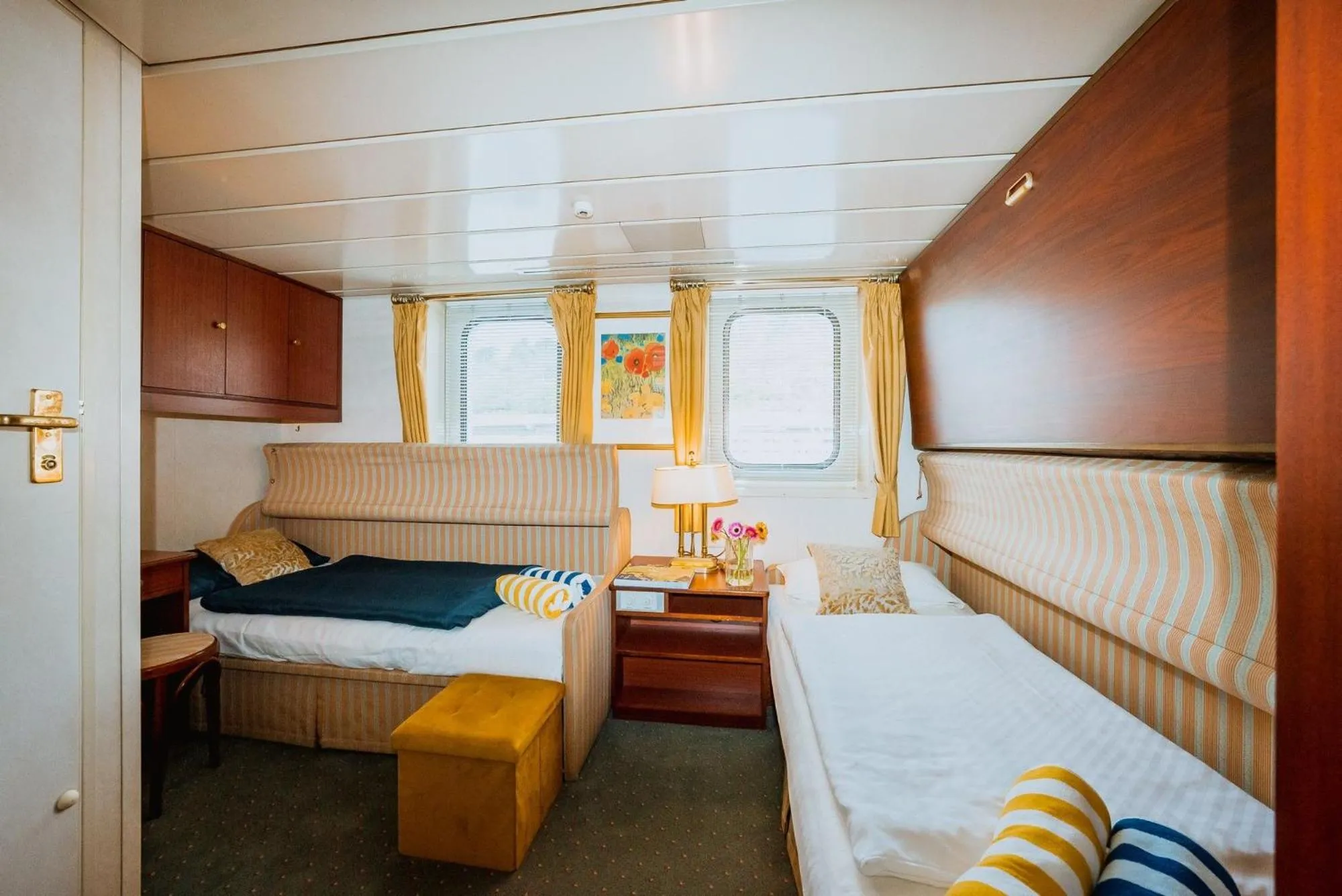 Photo of the whole room, Bed in River hotel KÖNIGSTEIN