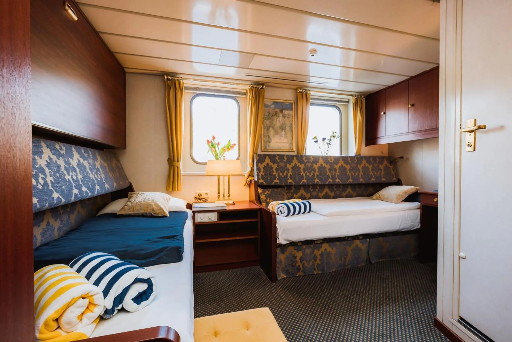 Bed in River hotel KÖNIGSTEIN