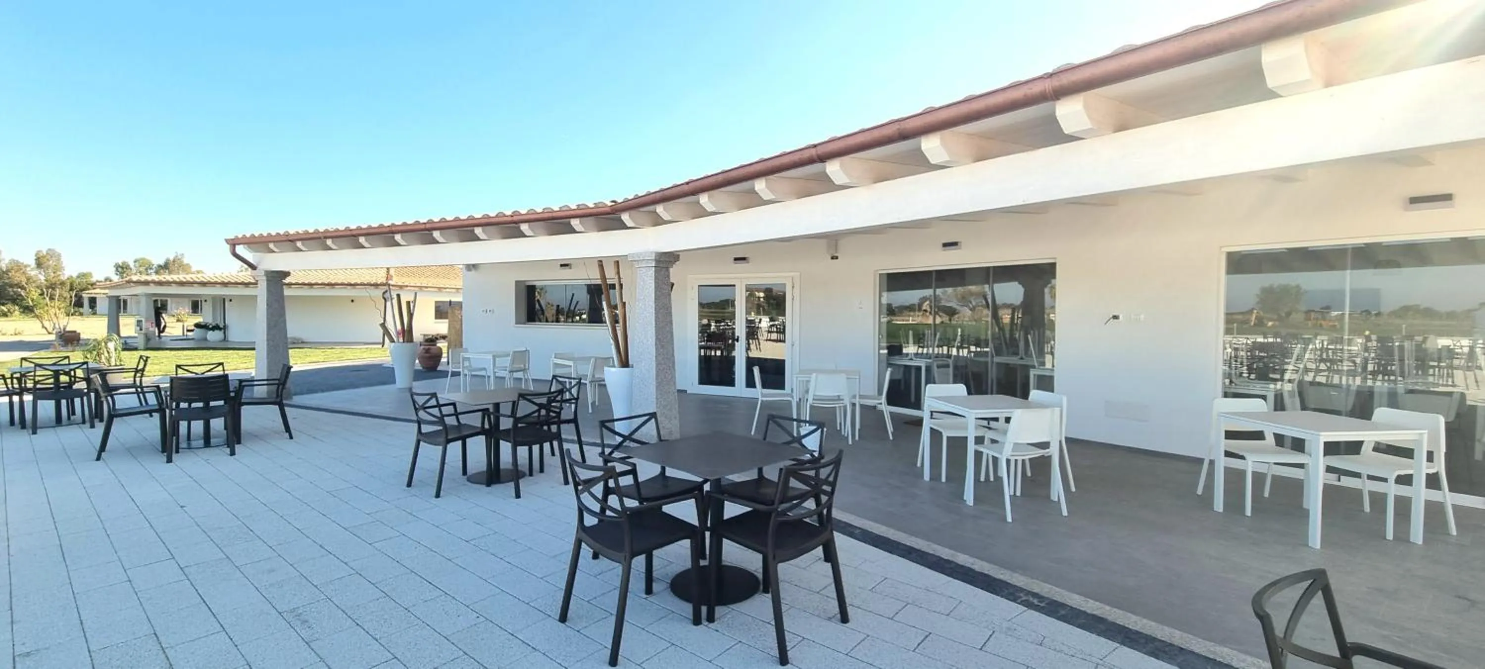 Property building in Hotel S'arena Beach