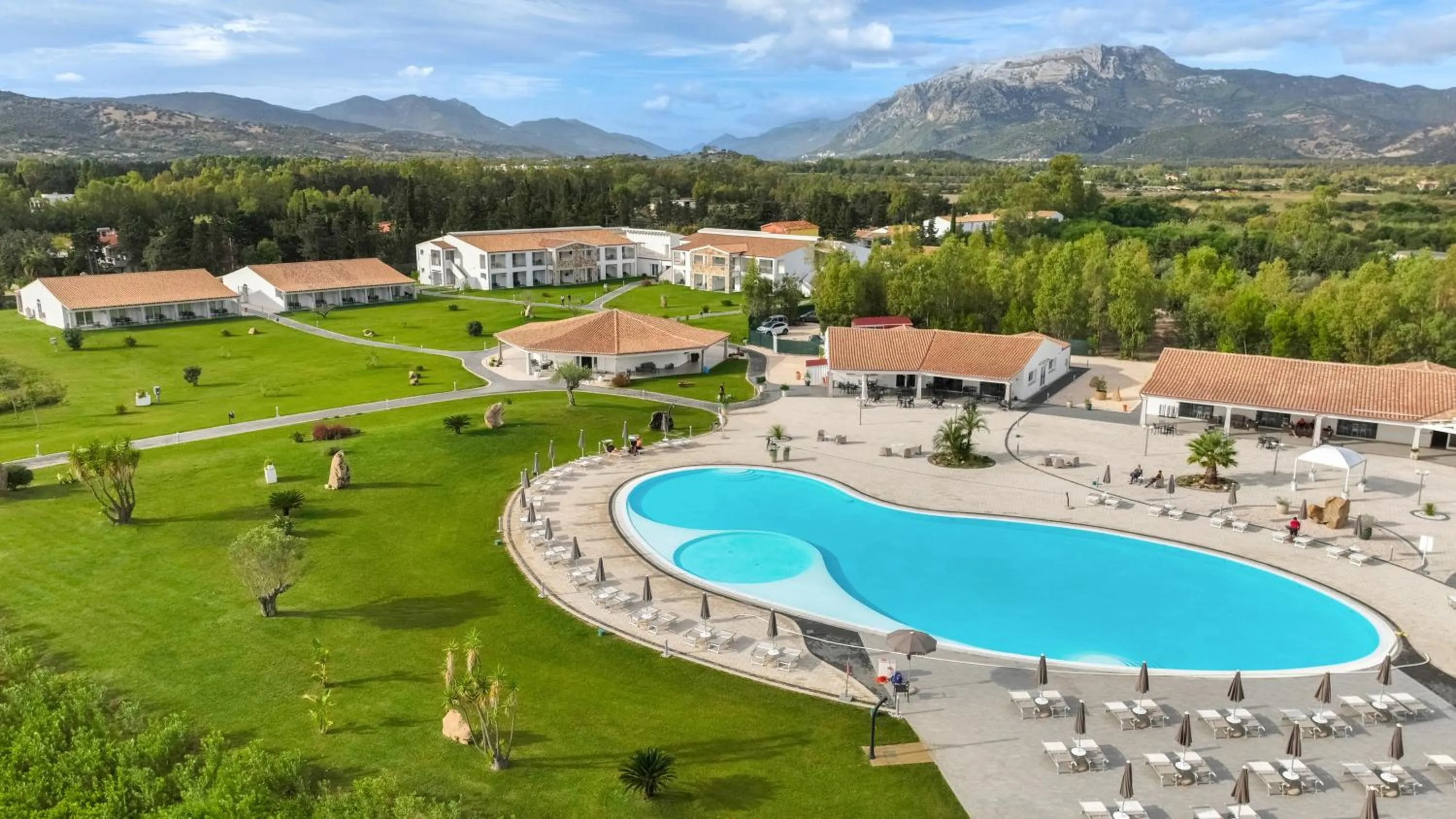 Property building in Hotel S'arena Beach