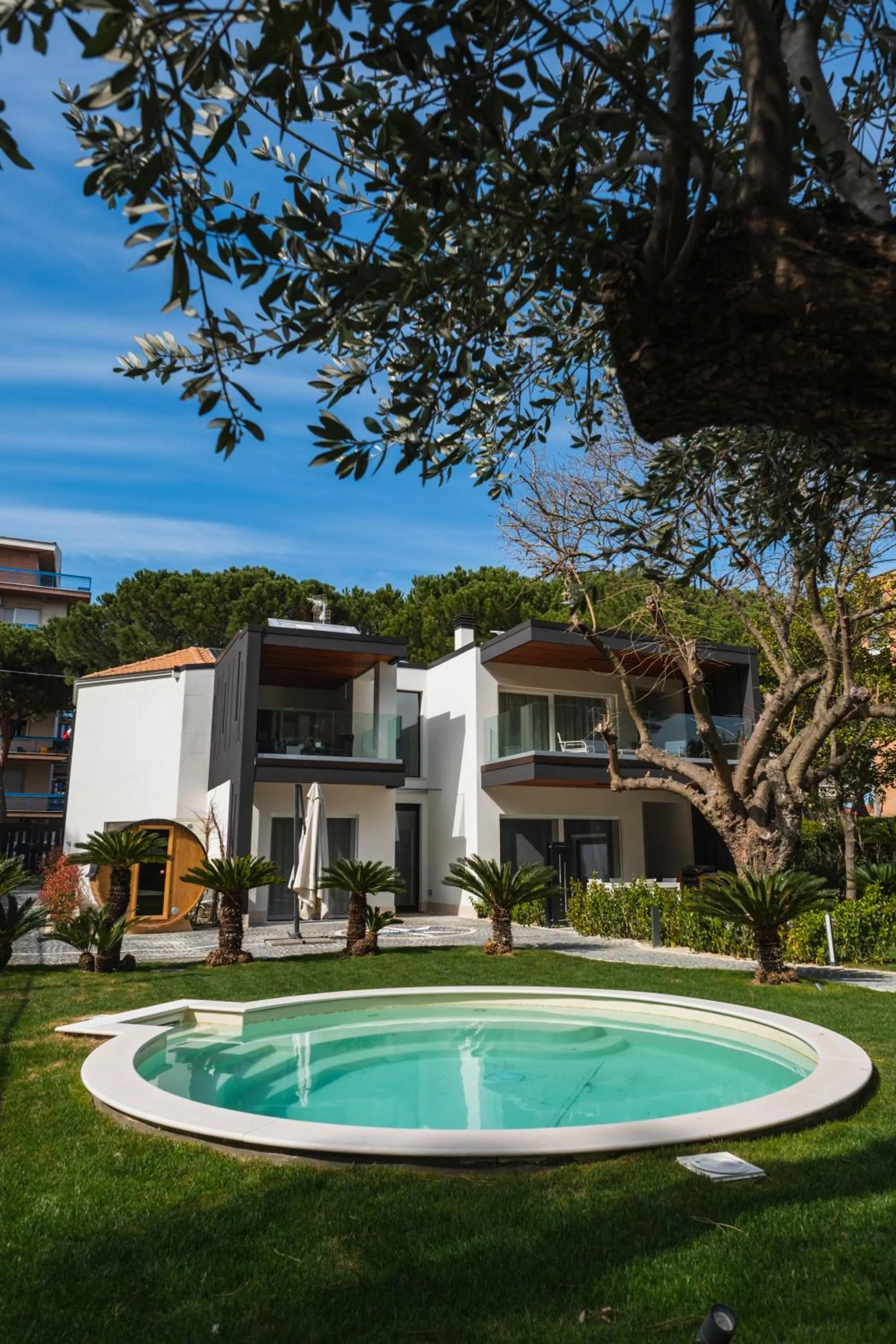 Swimming pool in Luxury B&B La Riserva Dannunziana