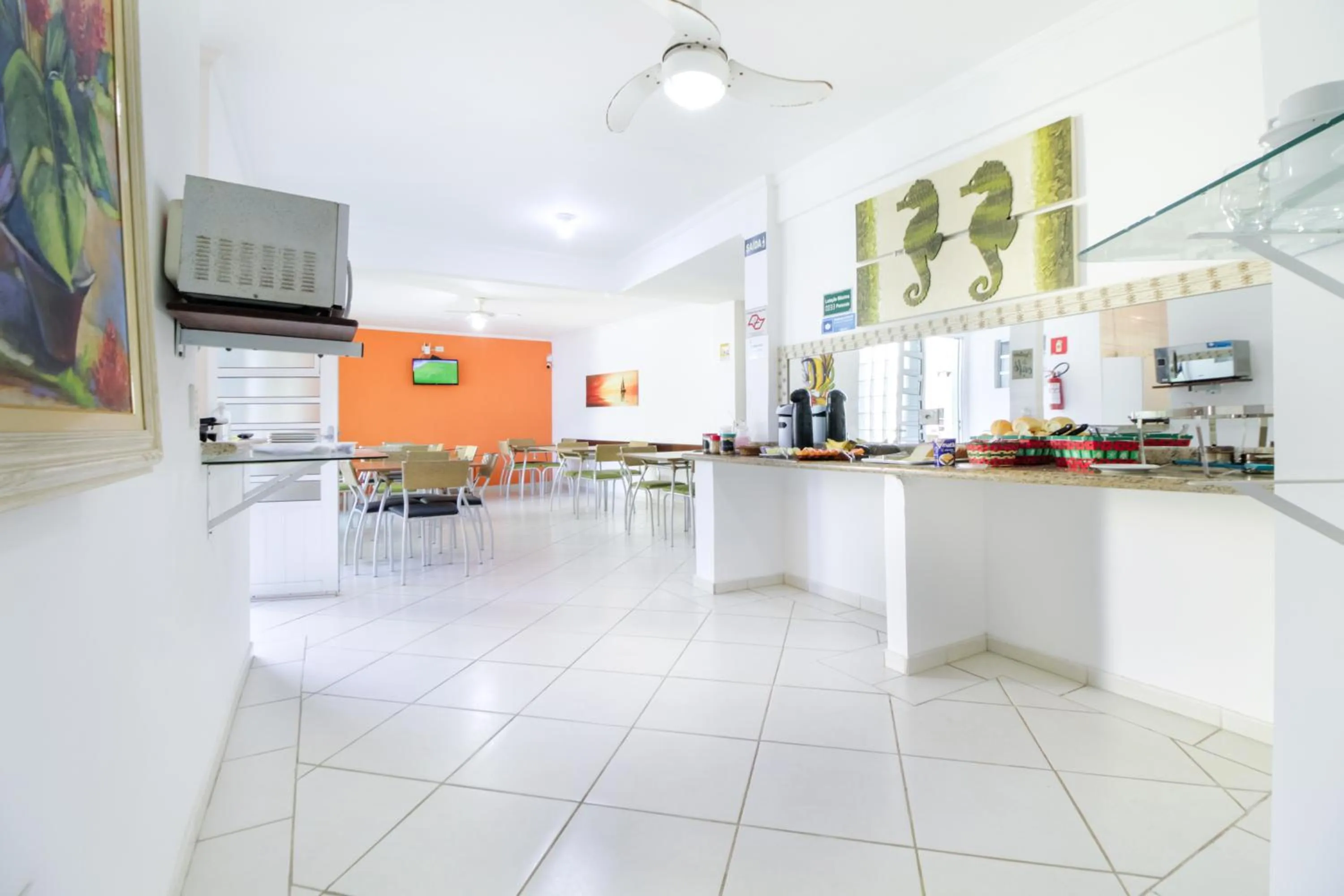 Dining area in VELINN Pousada Entre Praias