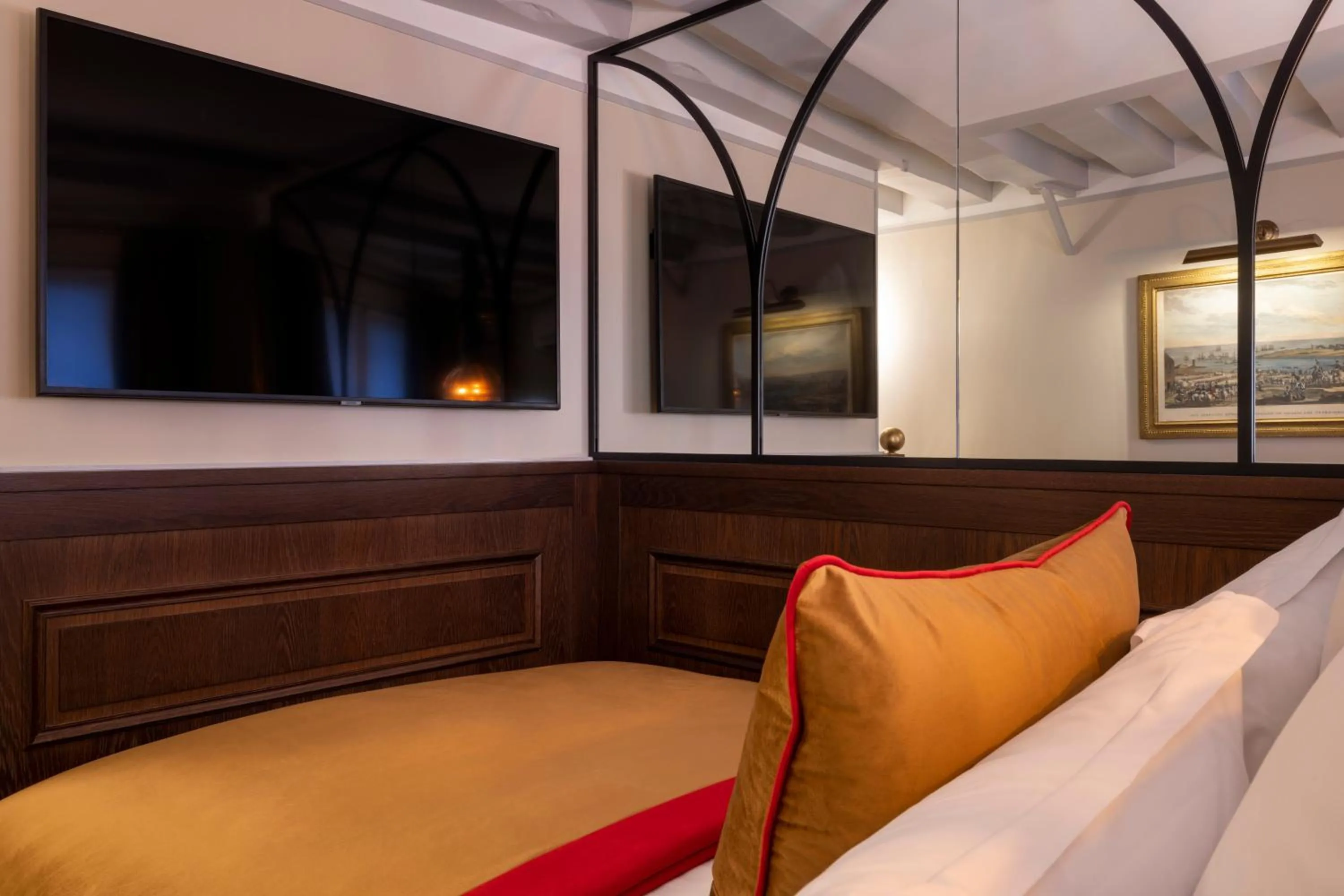 Bedroom, Bed in Maison Cardinal Furstemberg