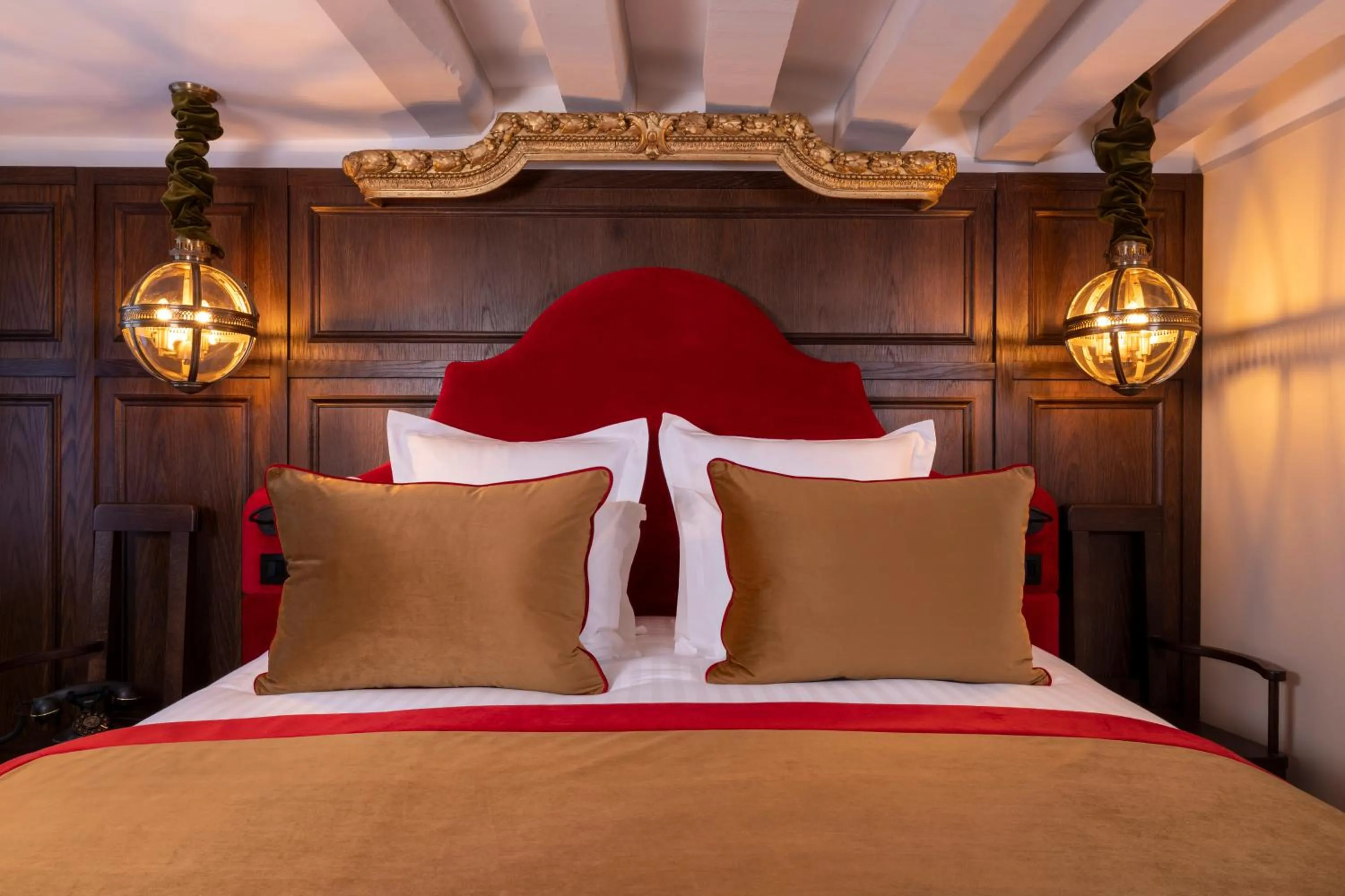 Bed in Maison Cardinal Furstemberg