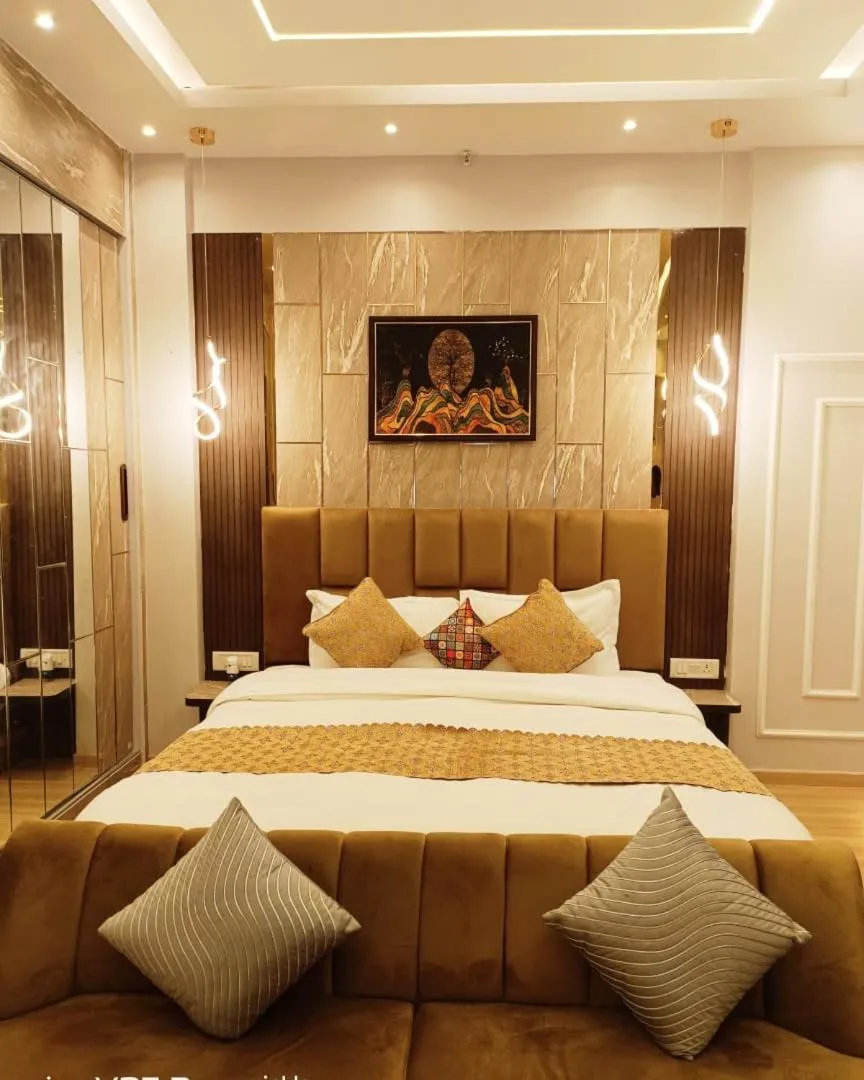 Bed in The Origin Suites DLF MY PAD