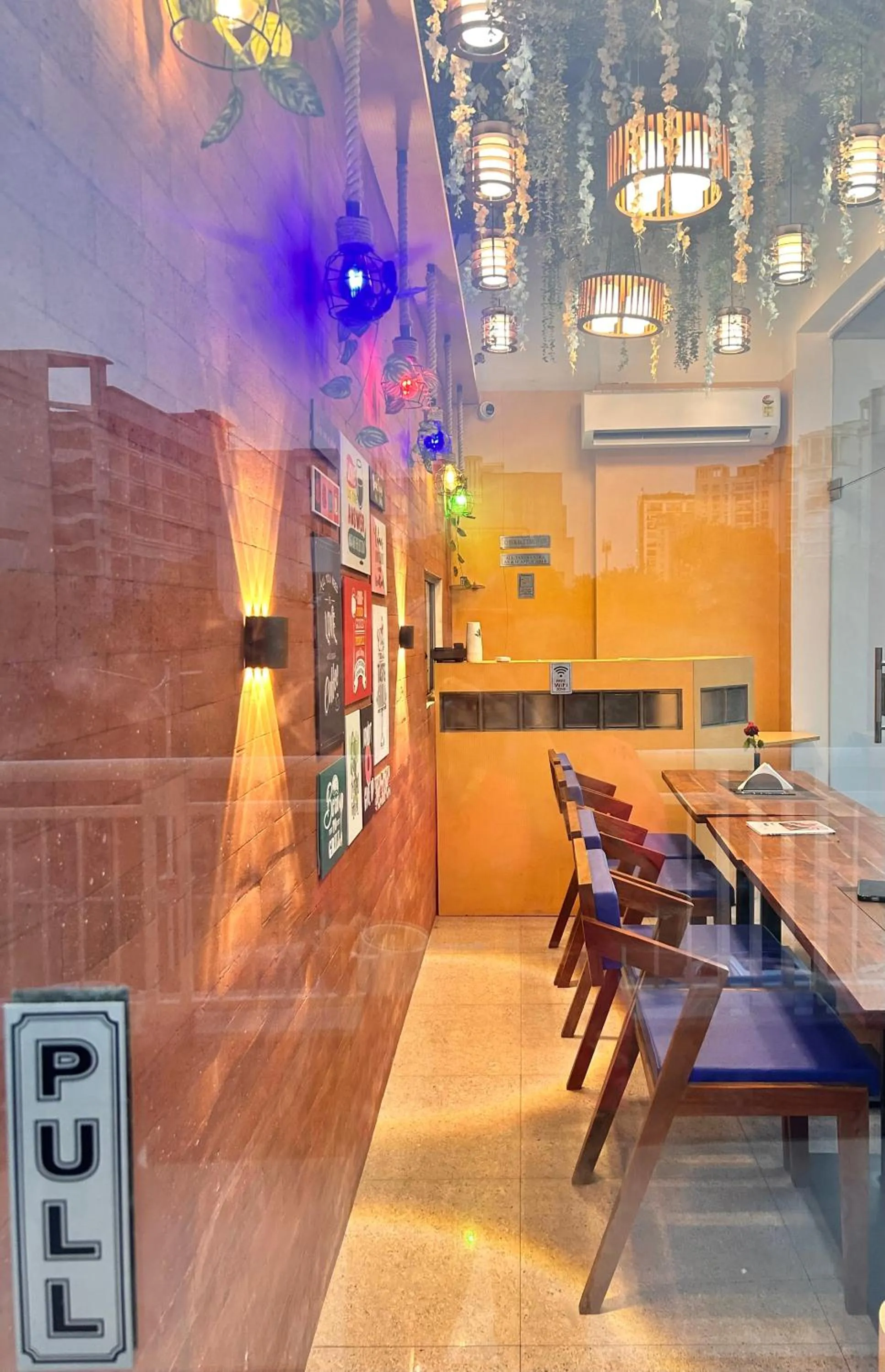 Restaurant/places to eat in The Origin Suites DLF MY PAD