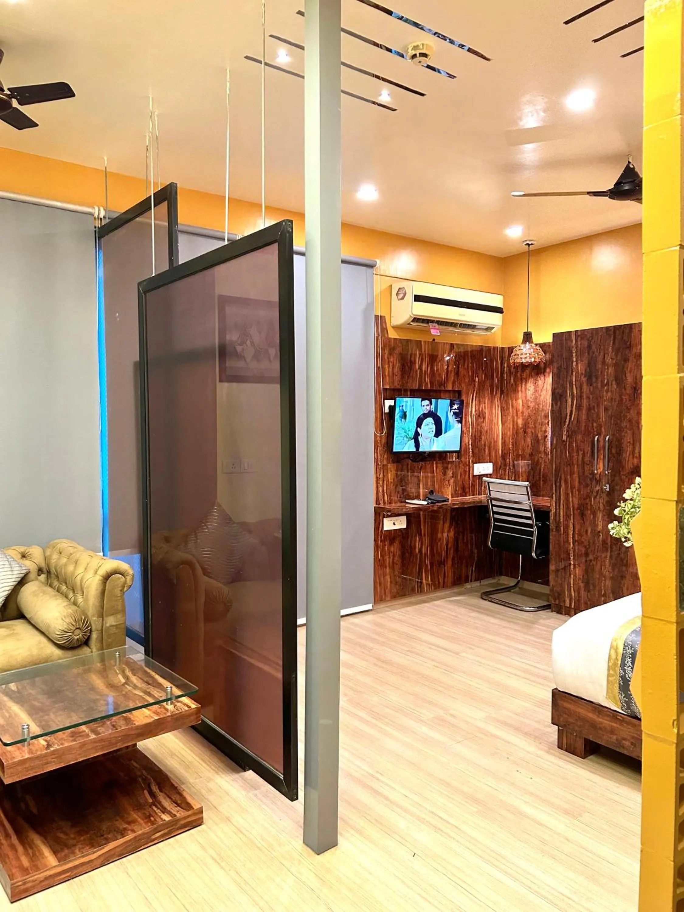 Bed in The Origin Suites DLF MY PAD