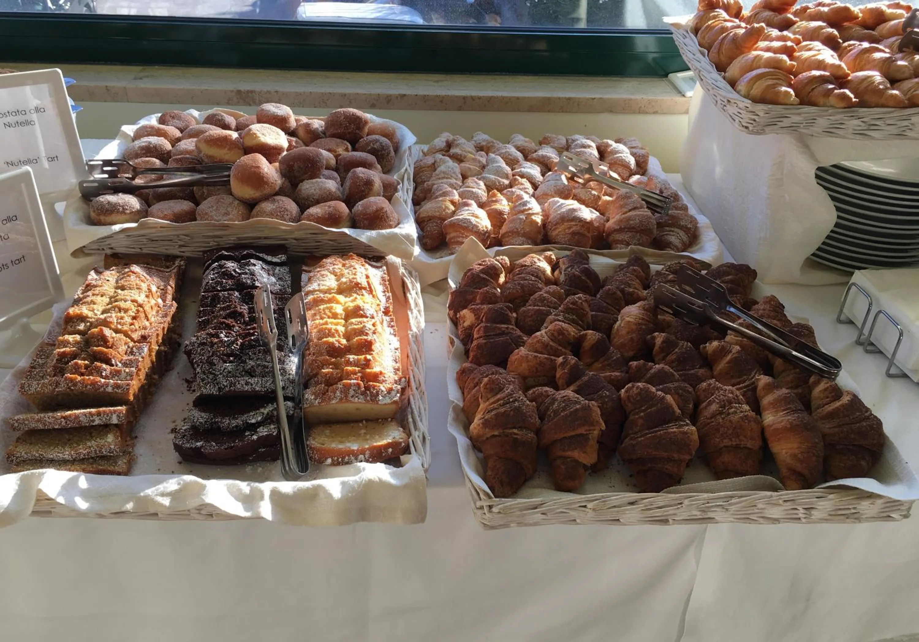 Buffet breakfast in Hotel Sierra Silvana