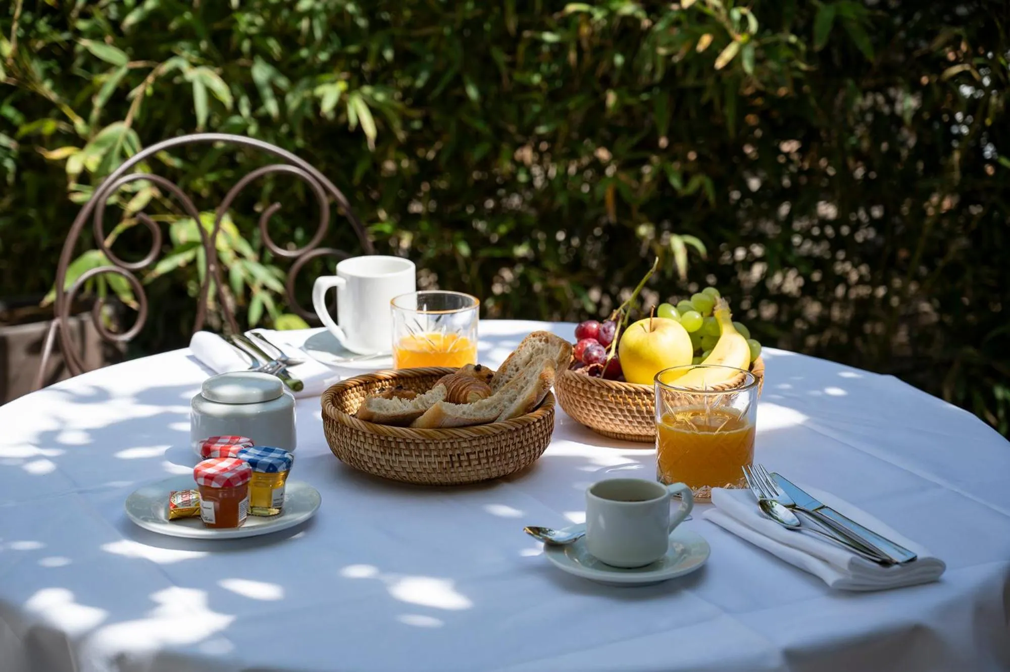 Continental breakfast in Lou Cagnard