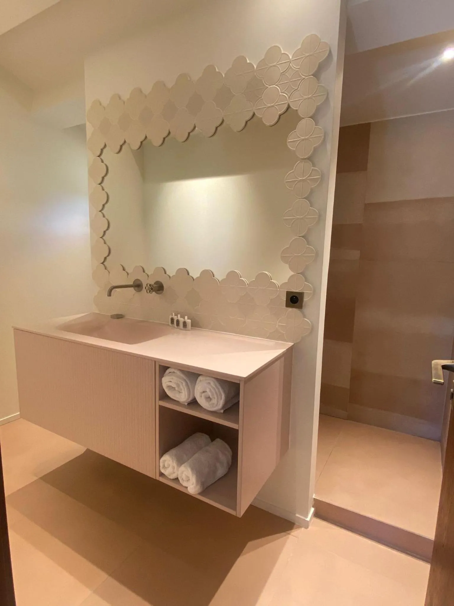 Bathroom in Lou Cagnard