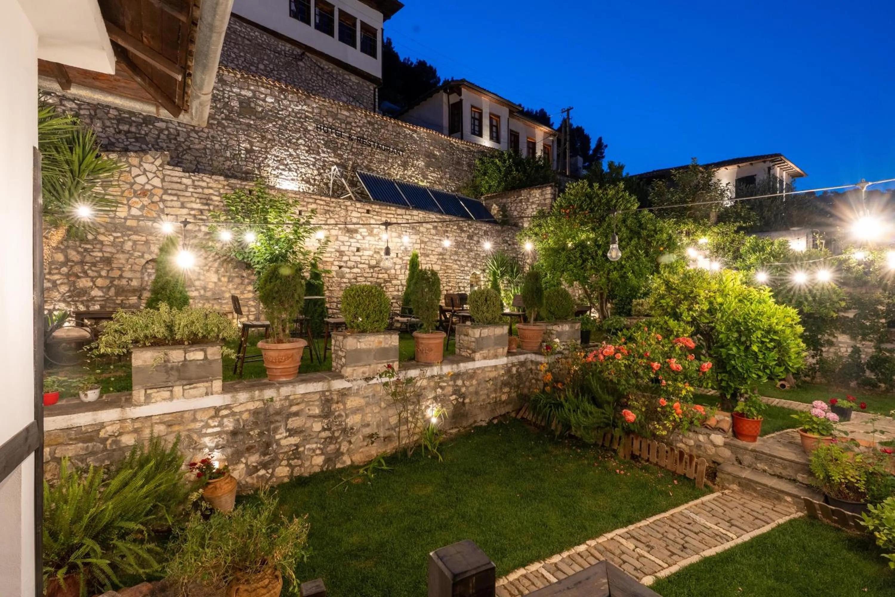 Night in Villa ELMAR