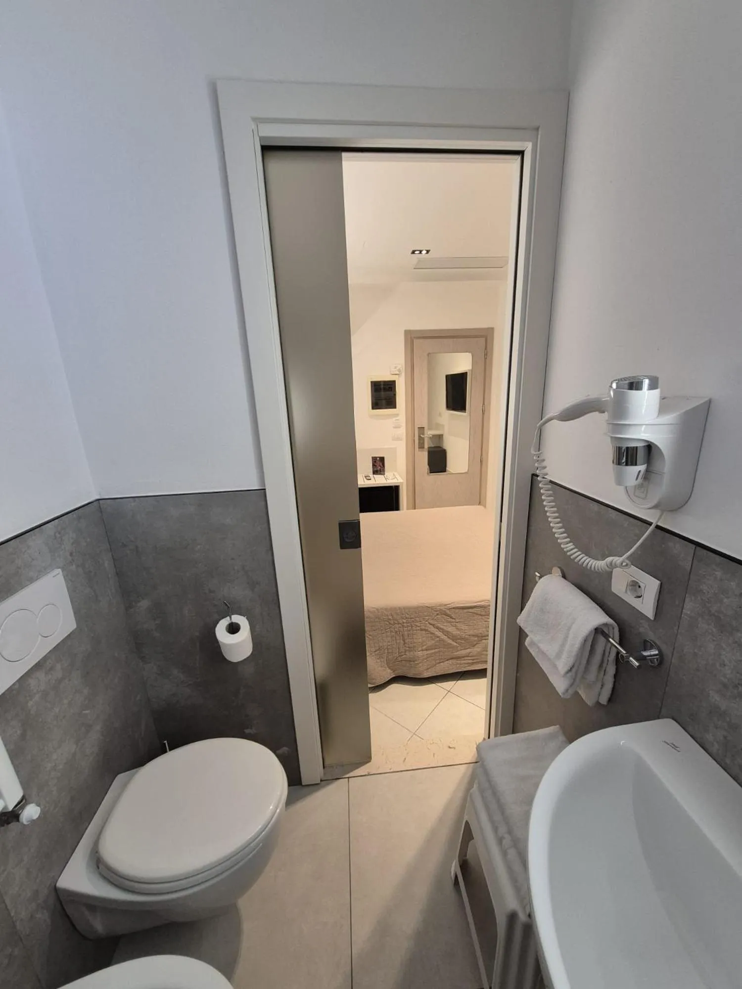 Bathroom in Hotel Romagna