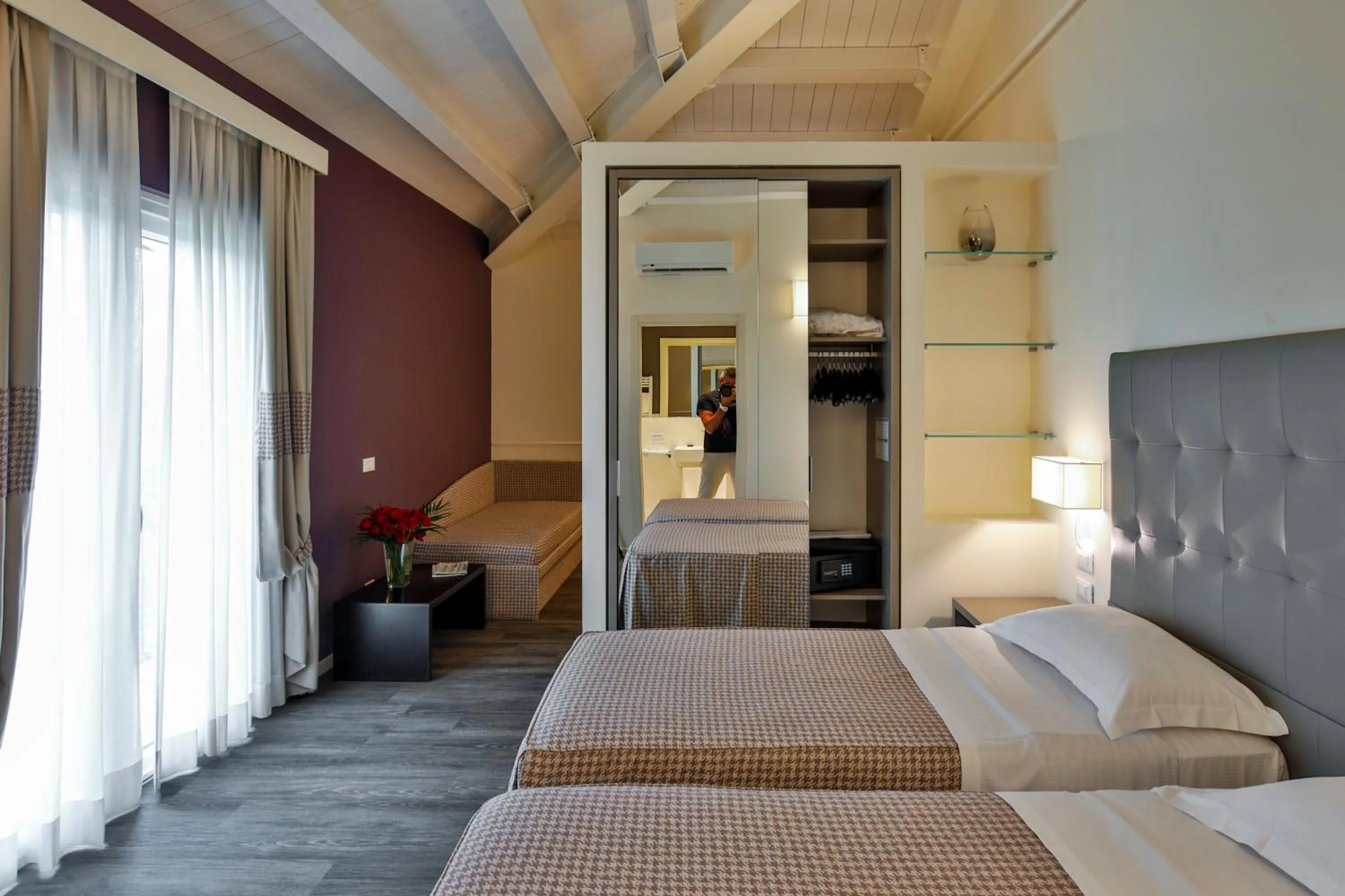 Bedroom, Bed in Savoia Hotel Regency