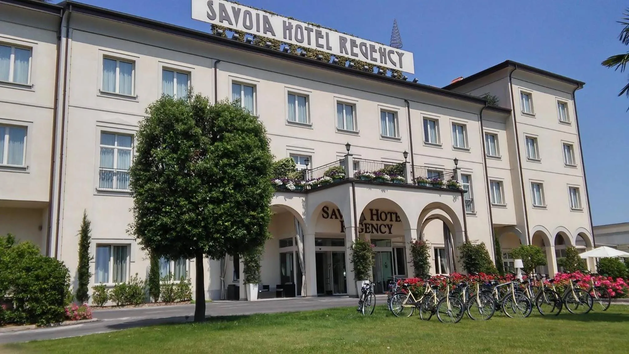 Property building in Savoia Hotel Regency