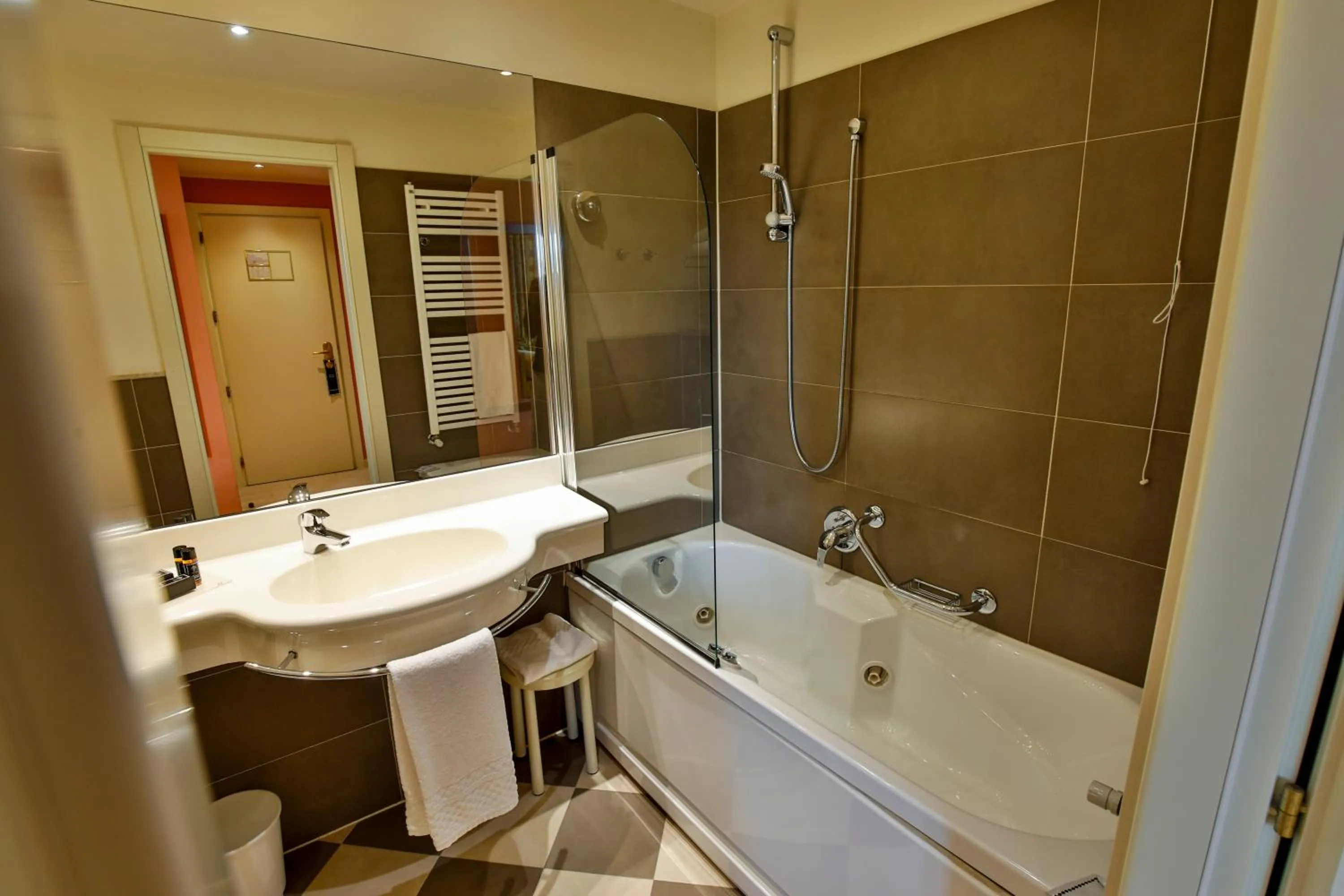 Bathroom in Savoia Hotel Regency