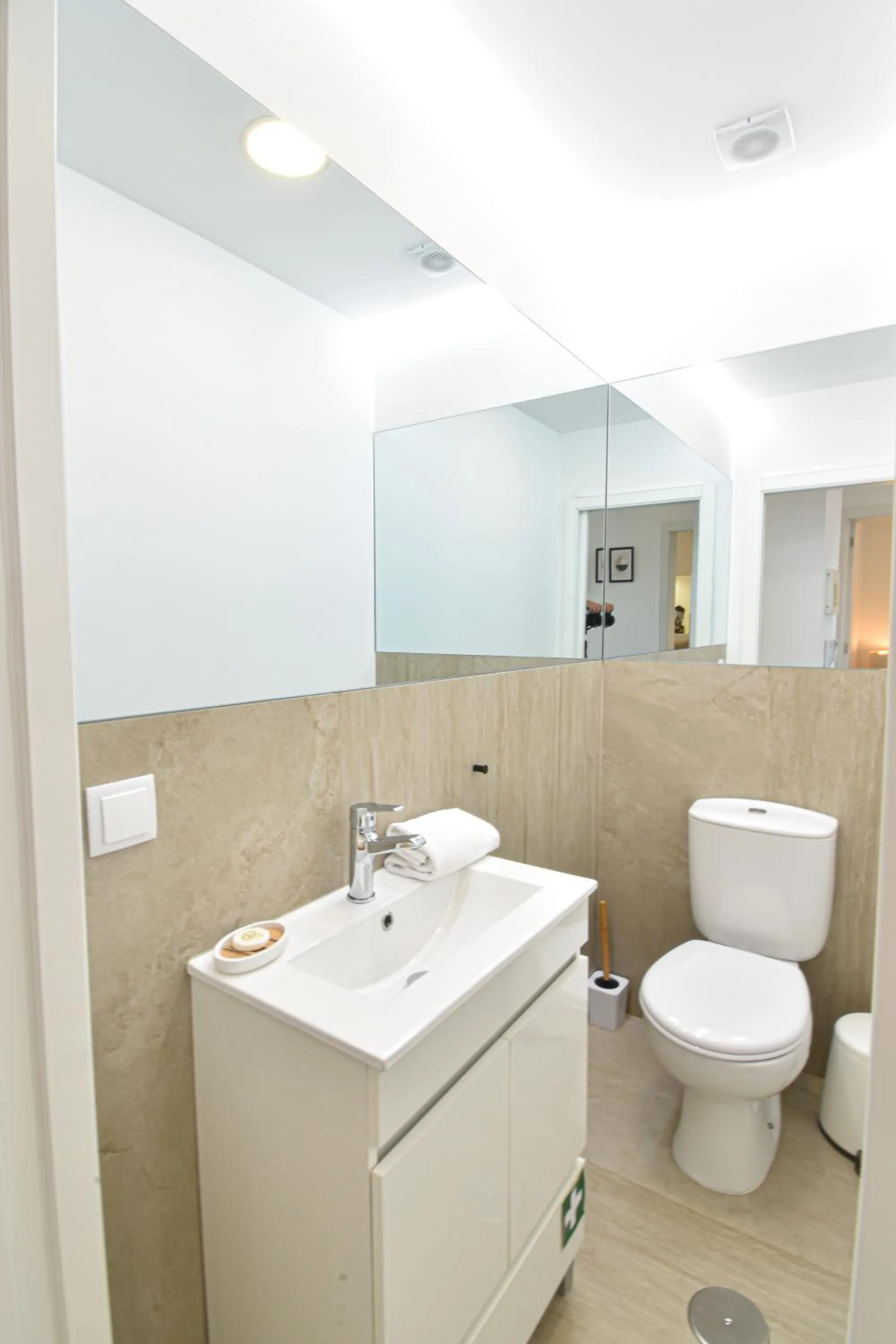 Toilet in Sophia Studios