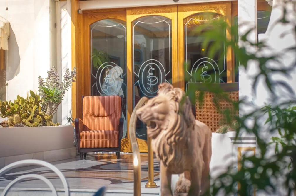 Facade/entrance in Hotel Eliseo Park's