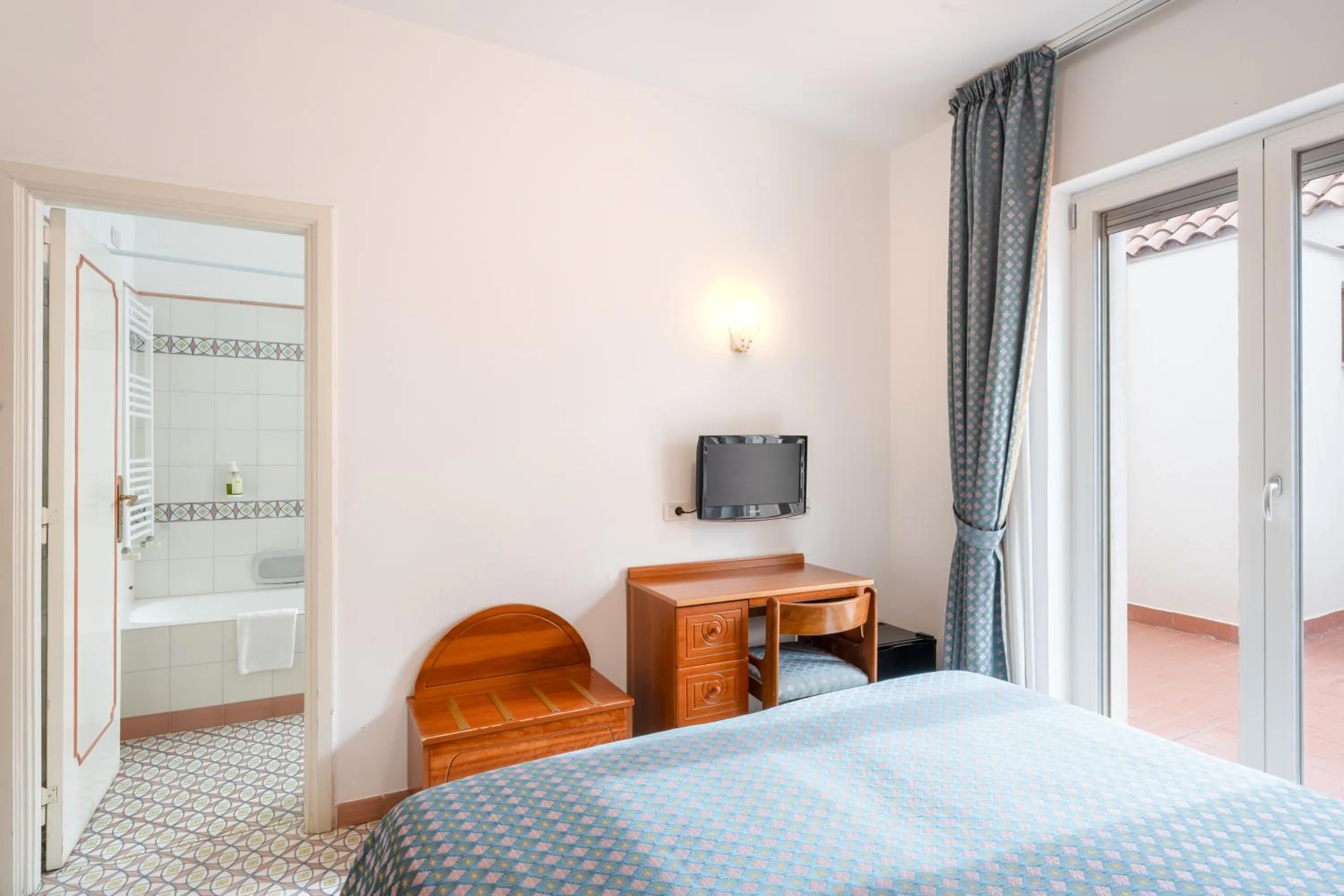 Bedroom, Bed in Hotel Eliseo Park's