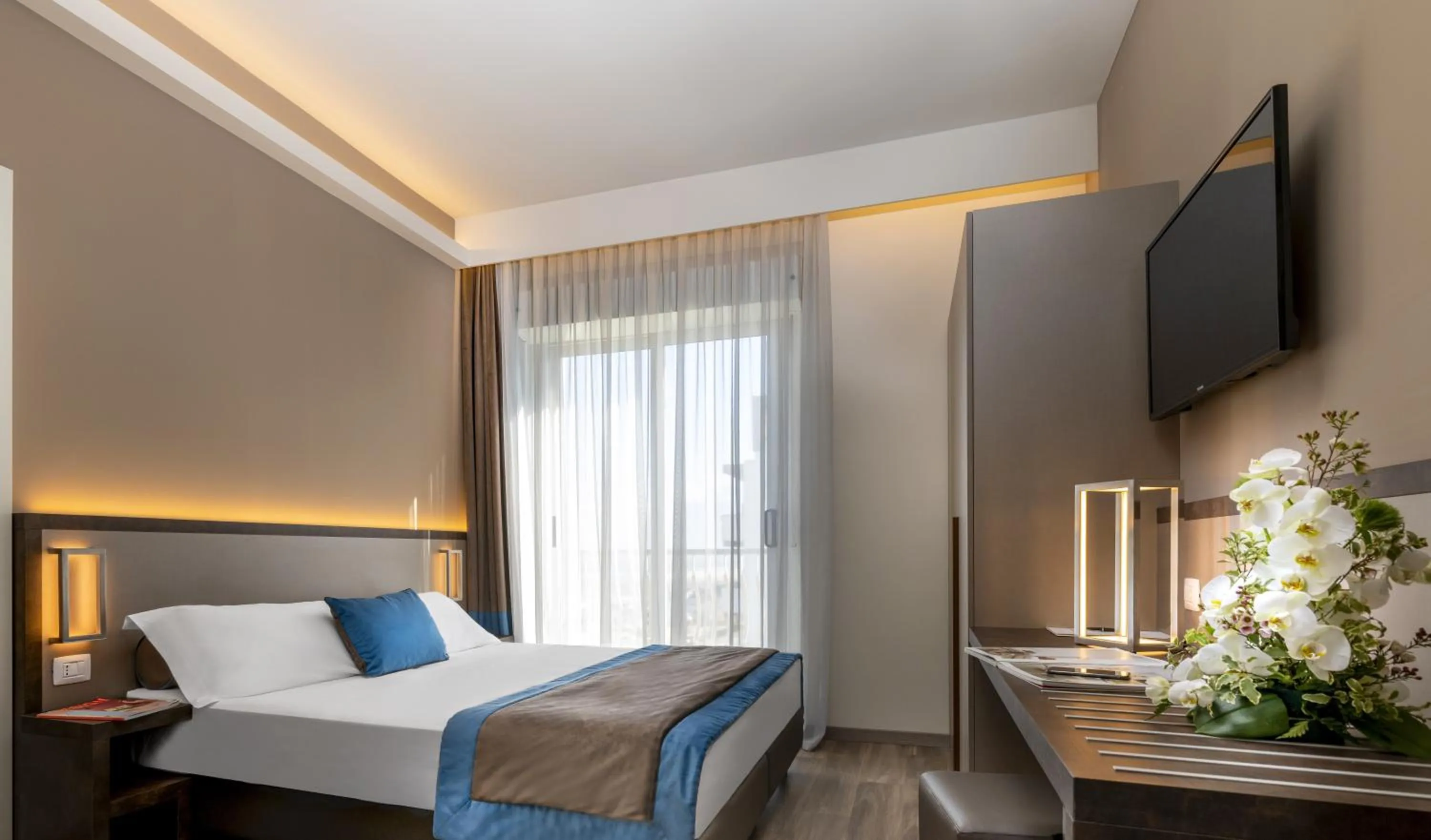 Bedroom, Bed in Hotel Continental