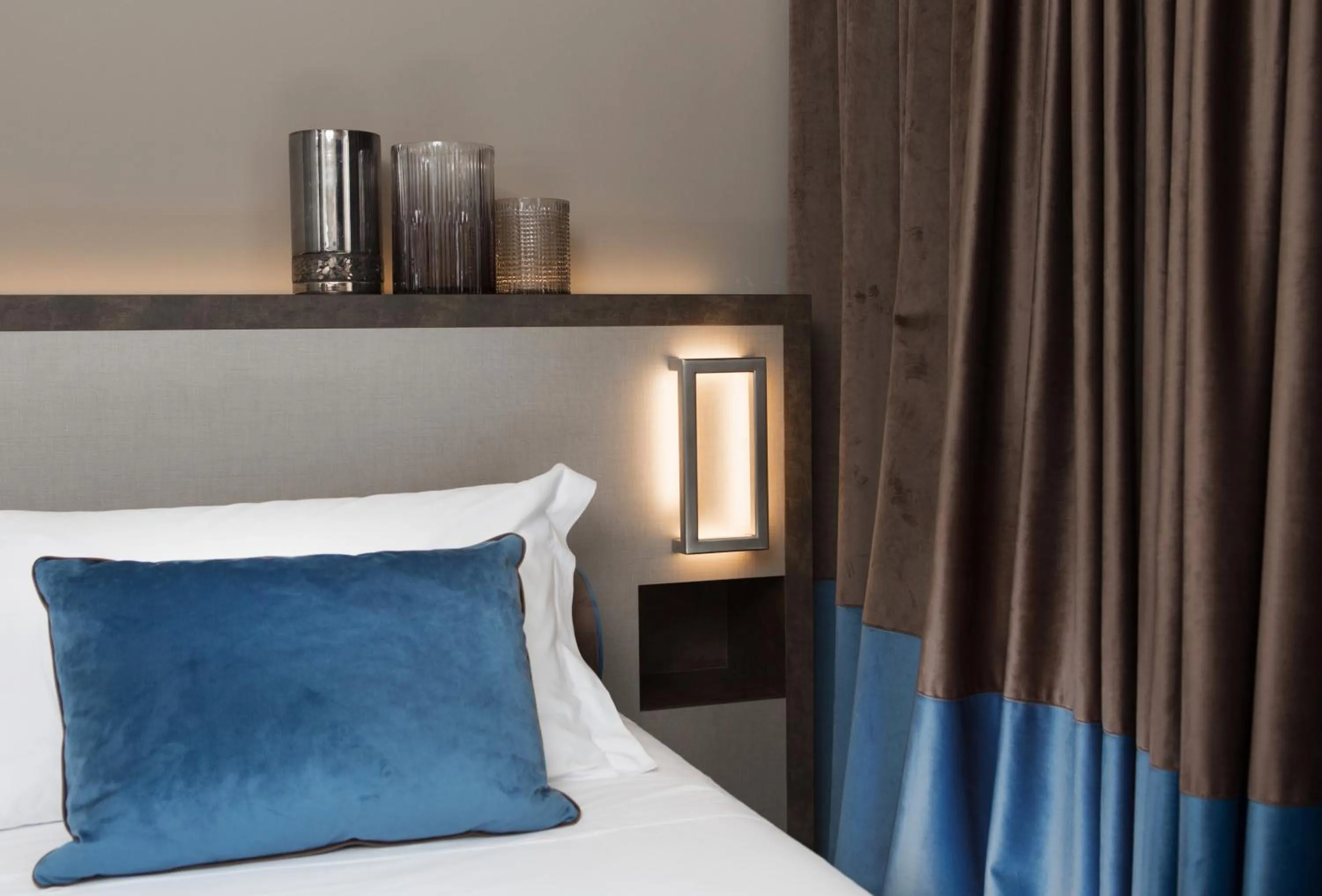 Bed in Hotel Continental